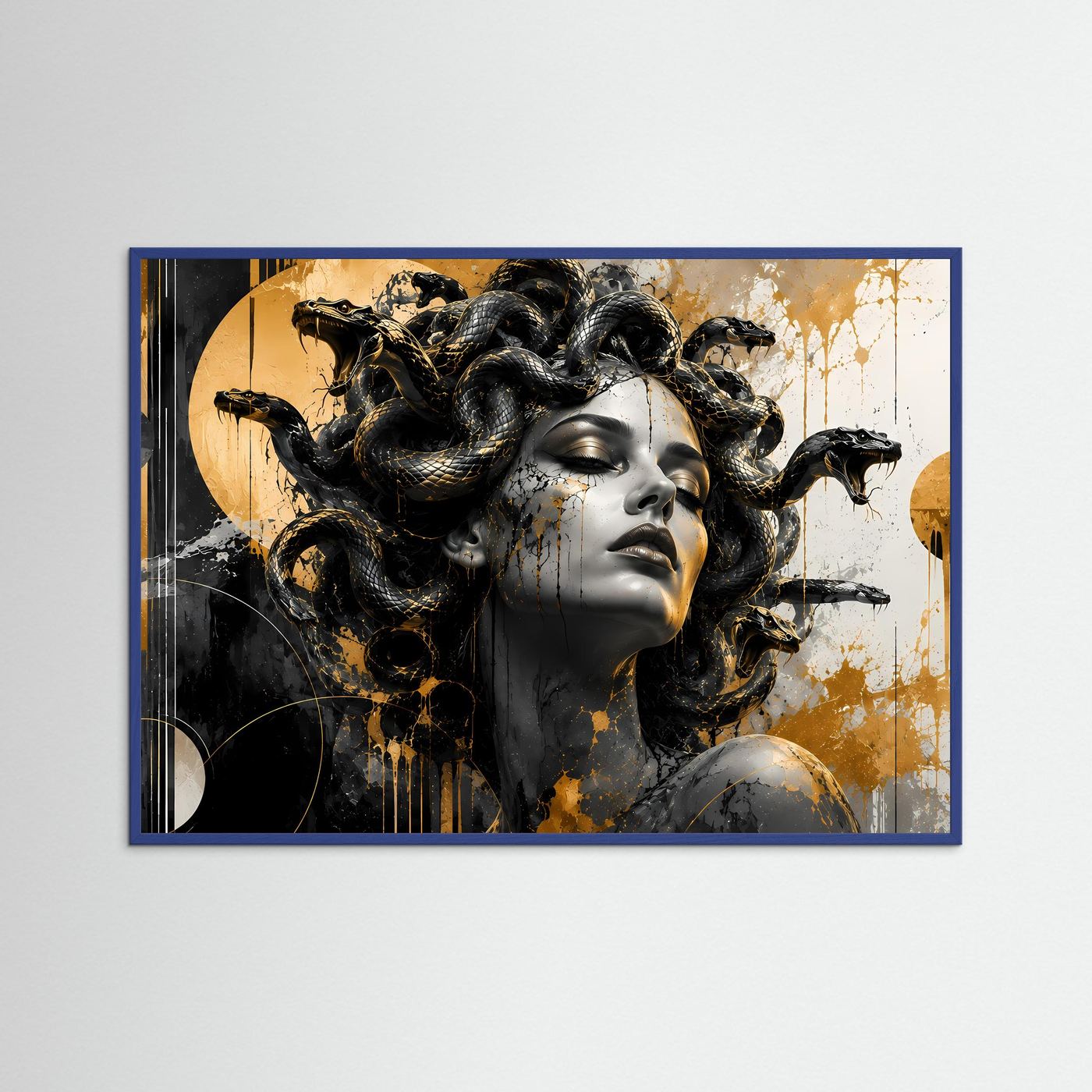 Medusa mit schwarzen Schlangen | Abstrakte Kunst in Schwarz & Gold