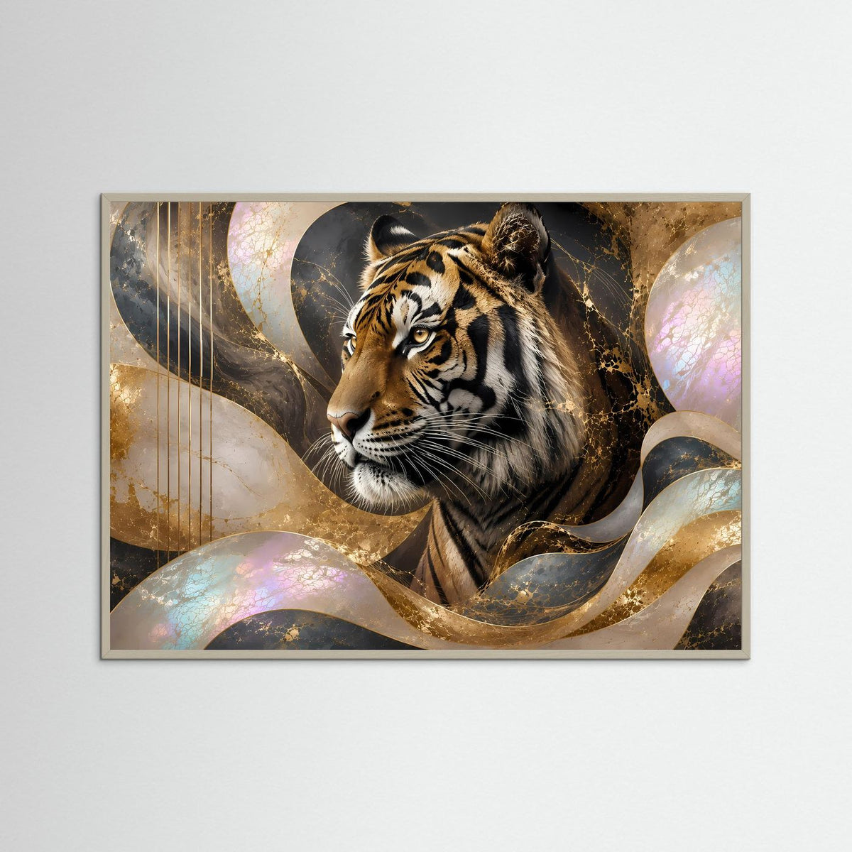 Abstraktes Tigerbild im grauen Rahmen mit goldenem Tigerkopf und perlmuttartigen Akzenten
