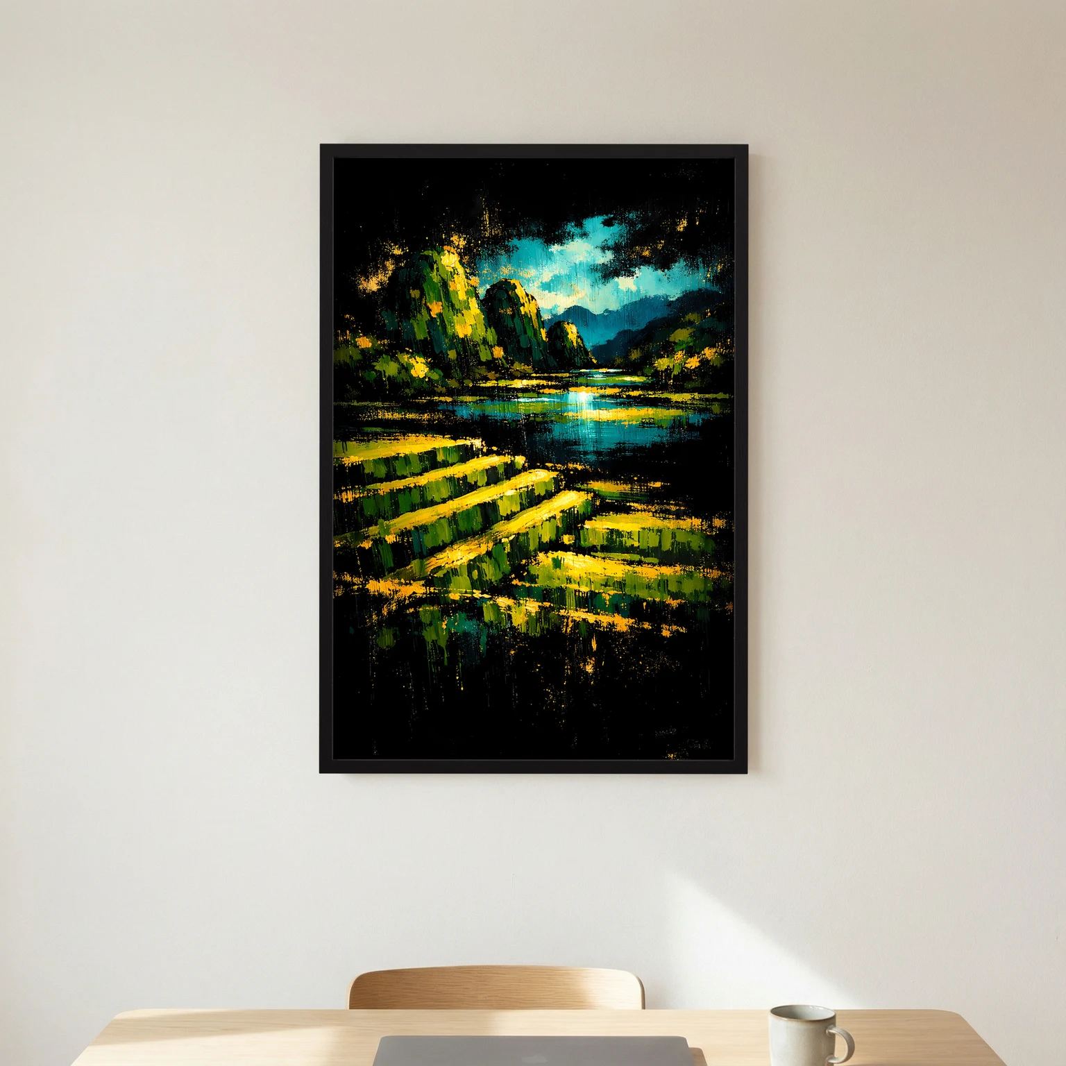 Landschaftsposter im schwarzen Rahmen: abstrakte Flusslandschaft mit grünen Streifen und blauem Himmel.