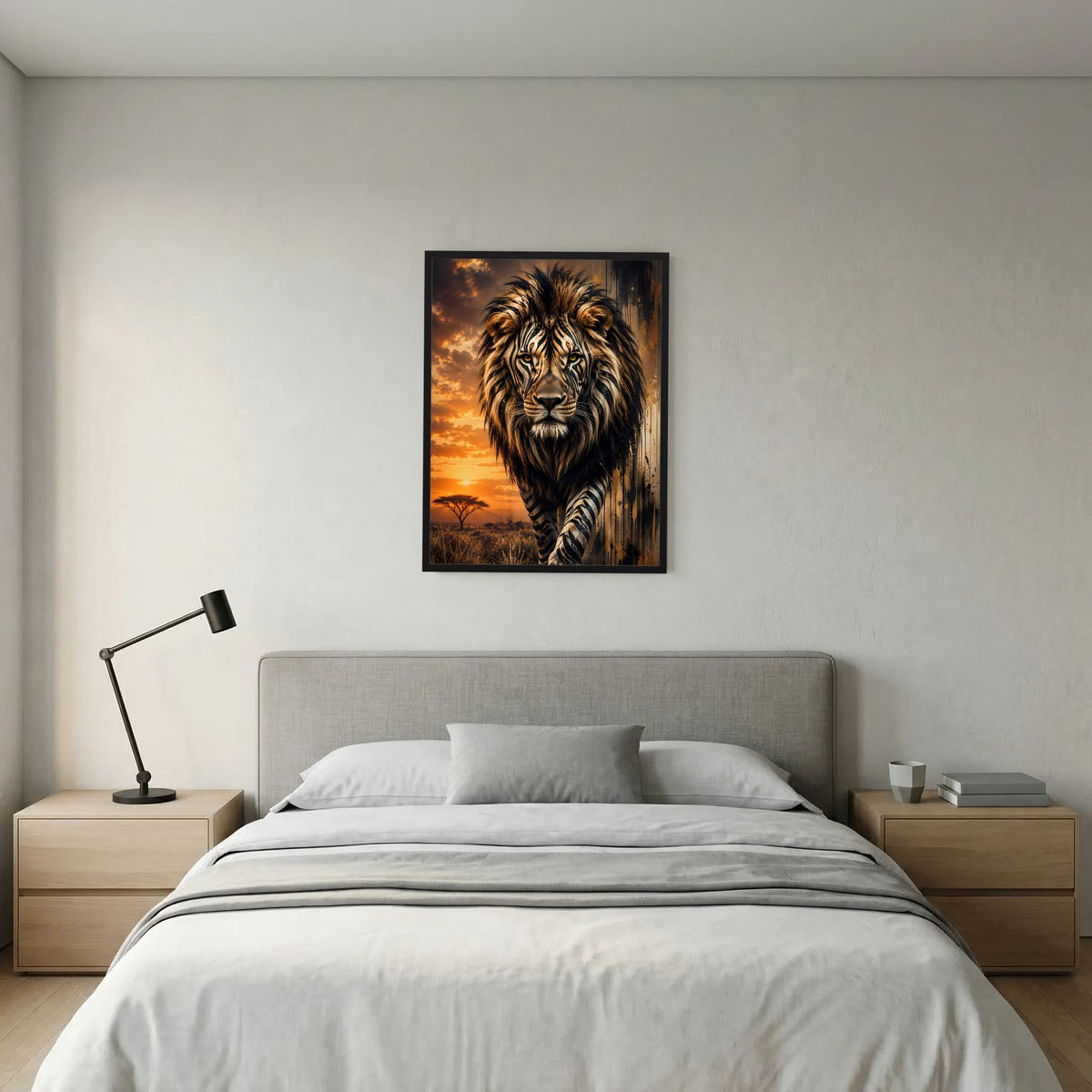 Löwenposter mit Zebramuster, Löwe blickt nach vorn, schwarze Rahmenkante