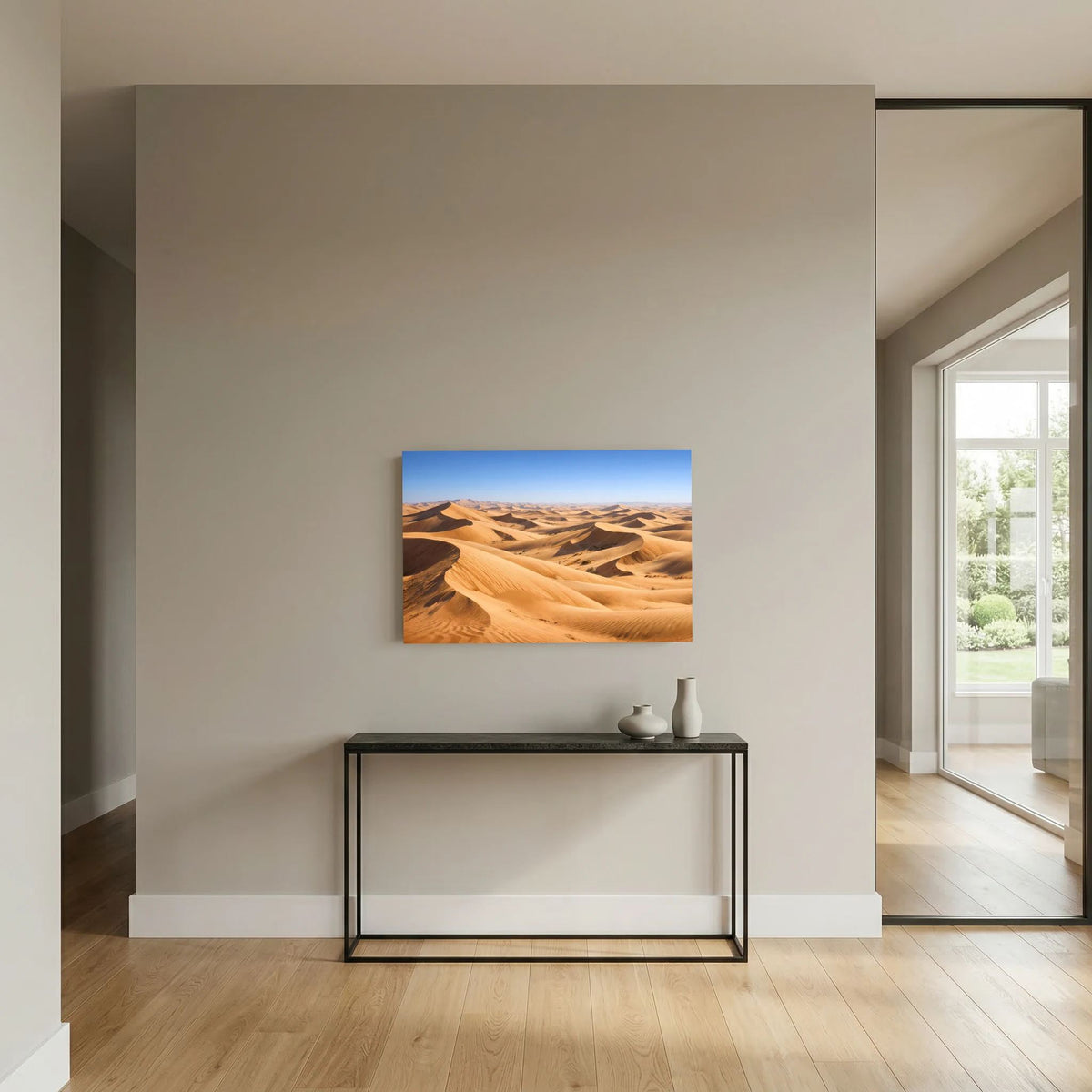 Wüstenlandschafts-Poster mit goldenen Sanddünen im Querformat, in einer Galerieecke