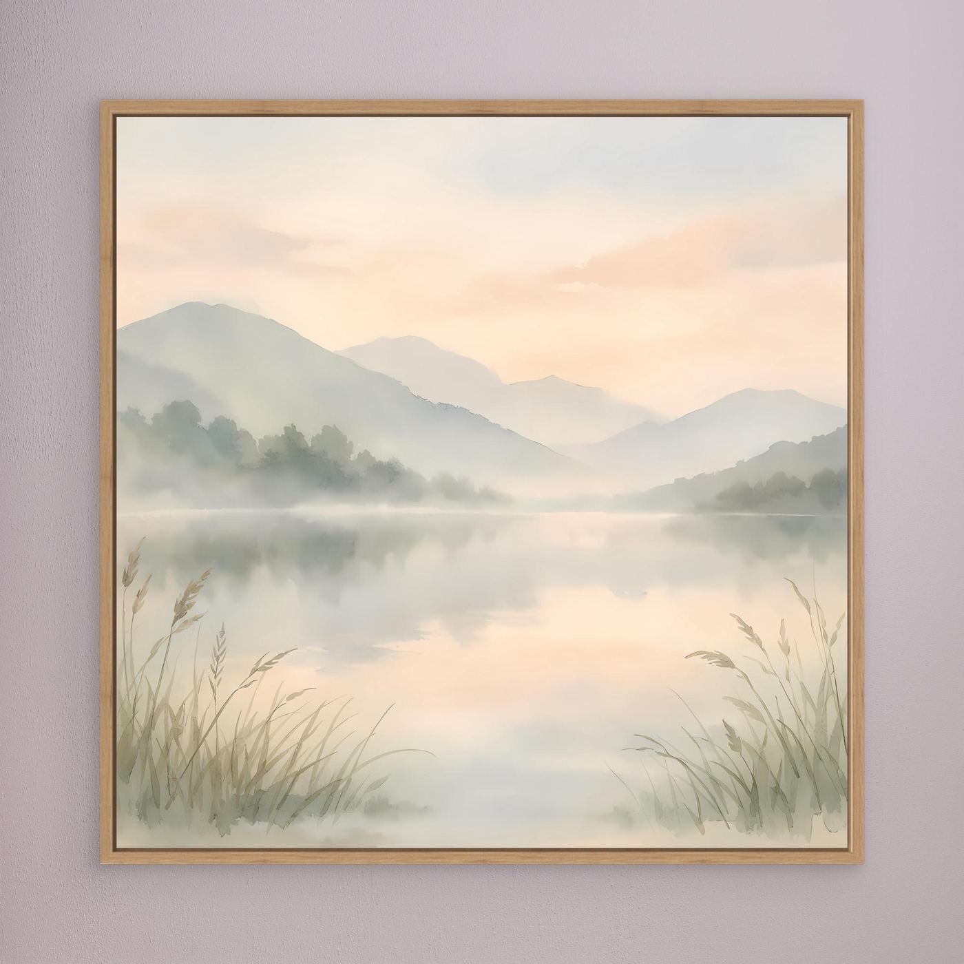 Leinwandbild: nebliger Bergsee, sanfte Hügel und Schilf im Vordergrund; Holzrahmen