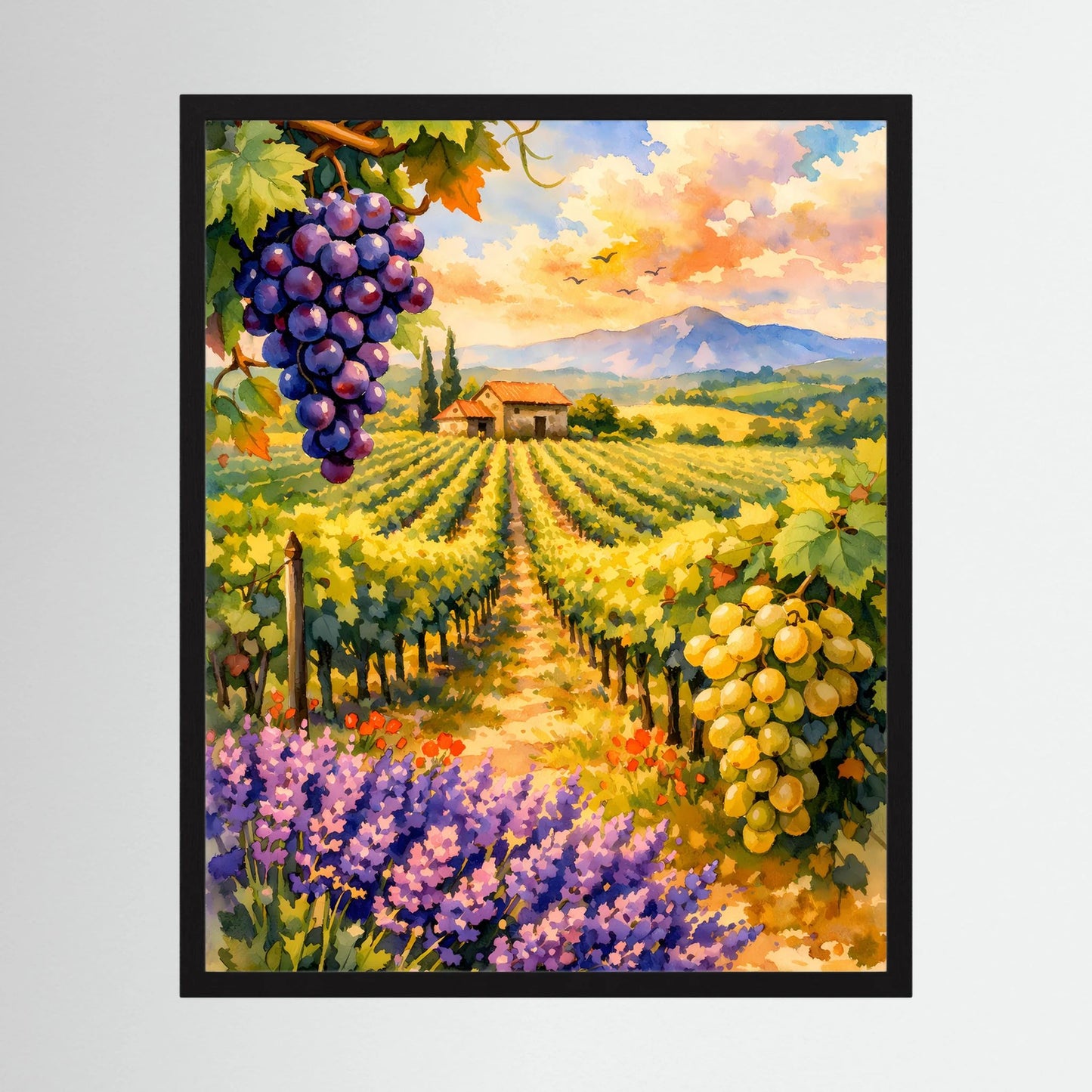 Gerahmtes Hochformat-Poster: Weinberg mit Trauben, Lavendelblüten, Haus und Berge