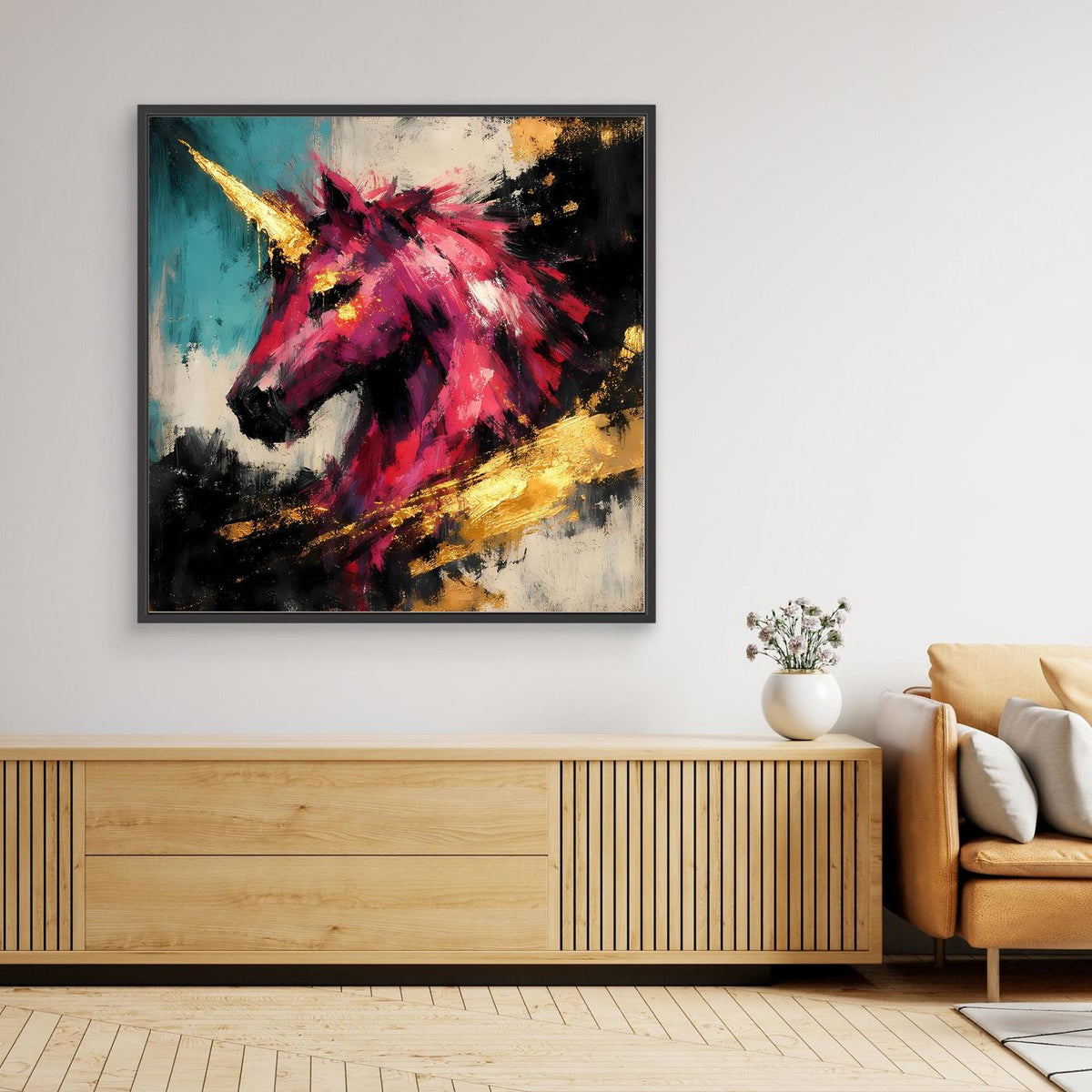 Gerahmtes Leinwand-Wandbild: pinkfarbenes Einhorn mit goldenen Akzenten, schwarzer Rahmen