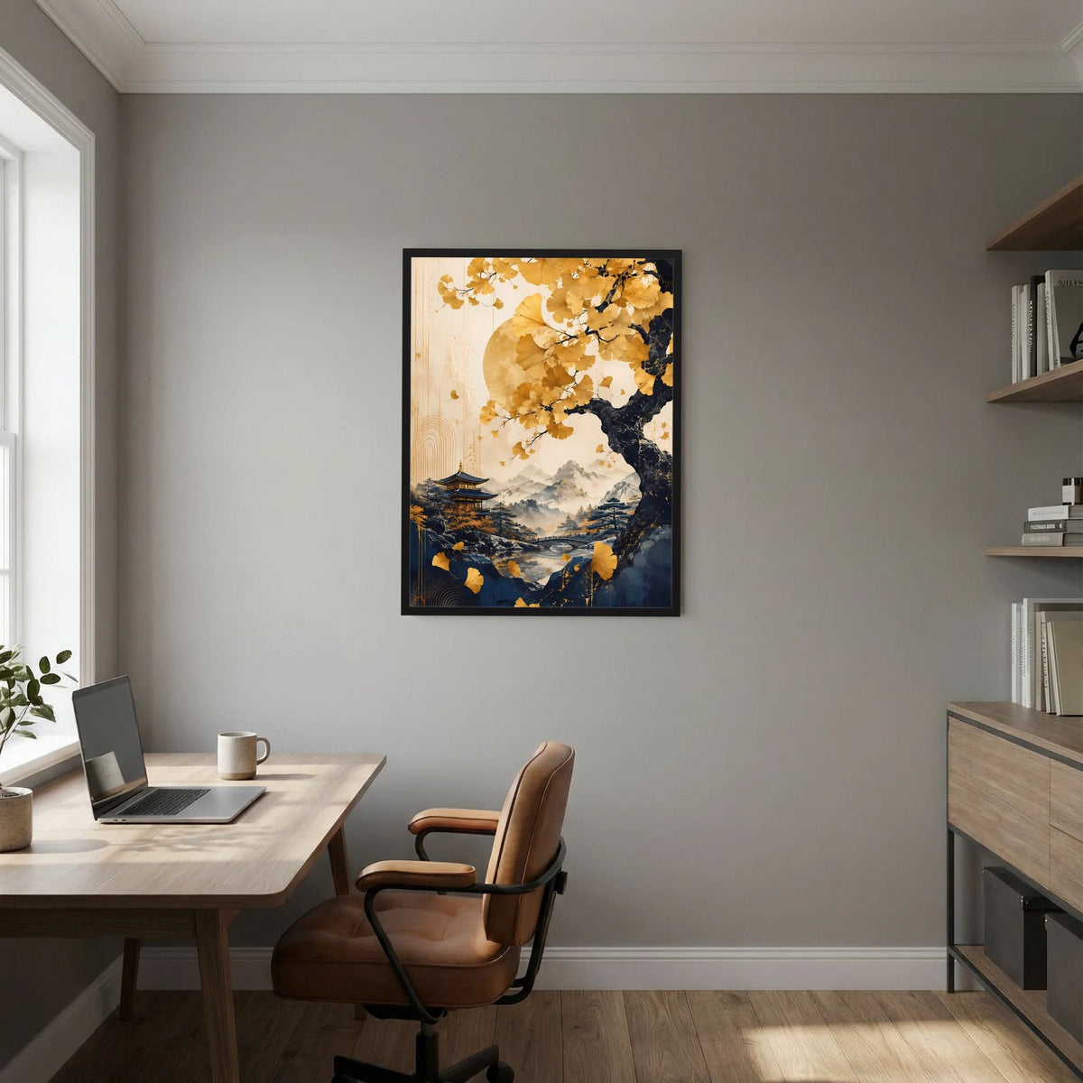 Hochformat-Poster im schwarzen Rahmen: goldener Ginkgobaum über Bergtal