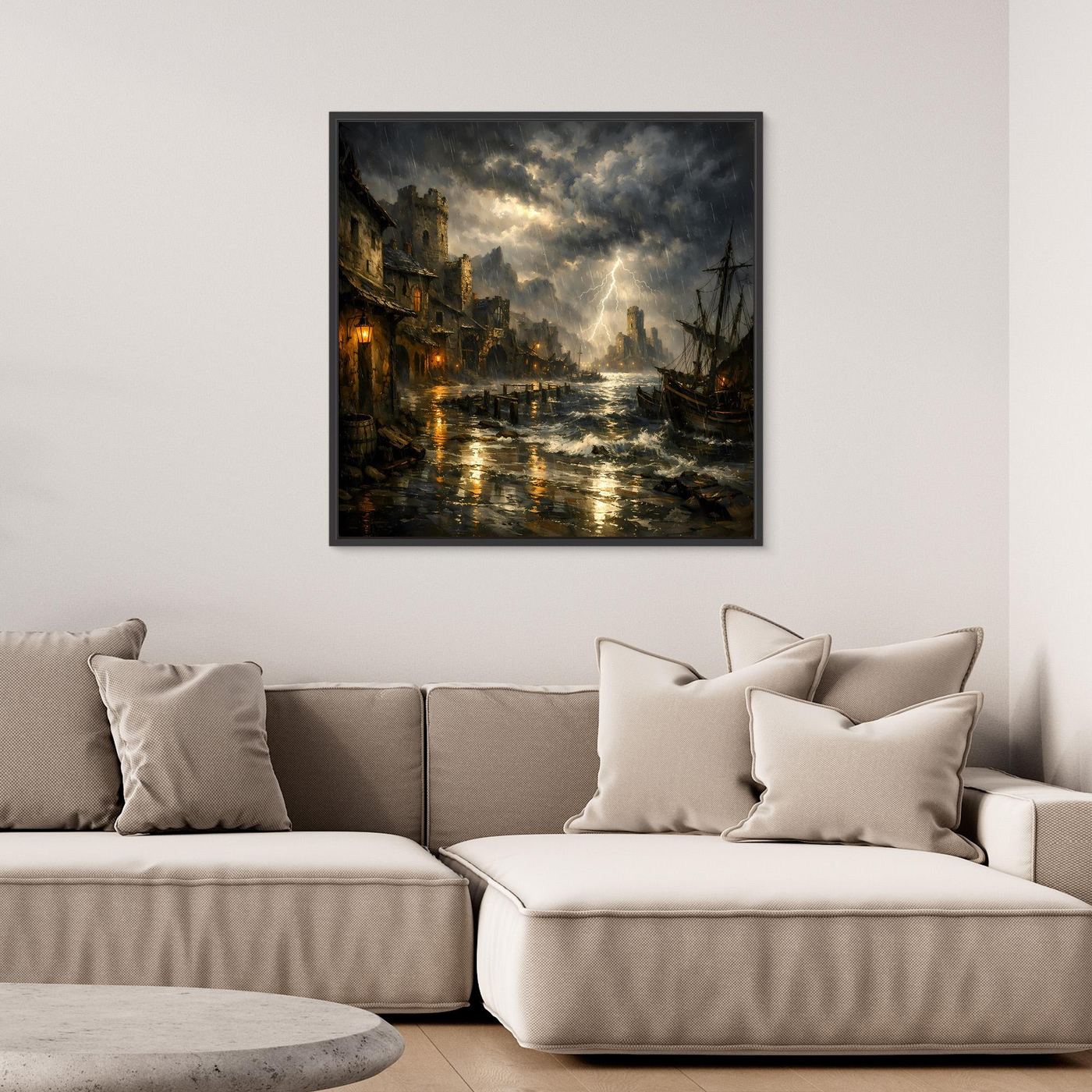 Leinwandbild mit dunklem Rahmen: Gewitter über dem Hafen, Blitz über dem Wasser.