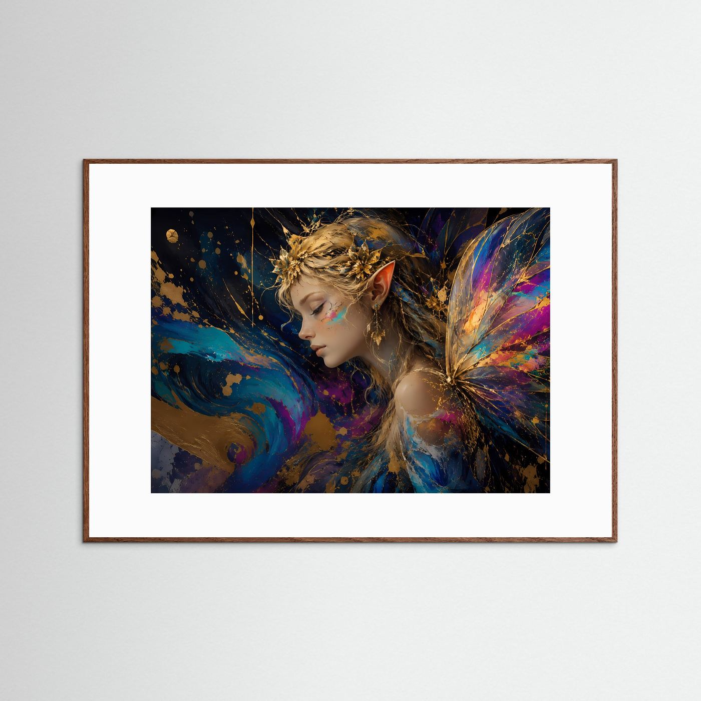 Fantasy-Poster mit Elfe in Gold und Blau, im braunen Holzrahmen