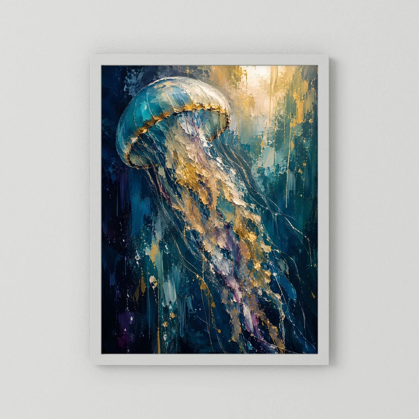 Poster mit abstrakter Qualle in Blau und Gold, ohne Rahmen, weißer Hintergrund.