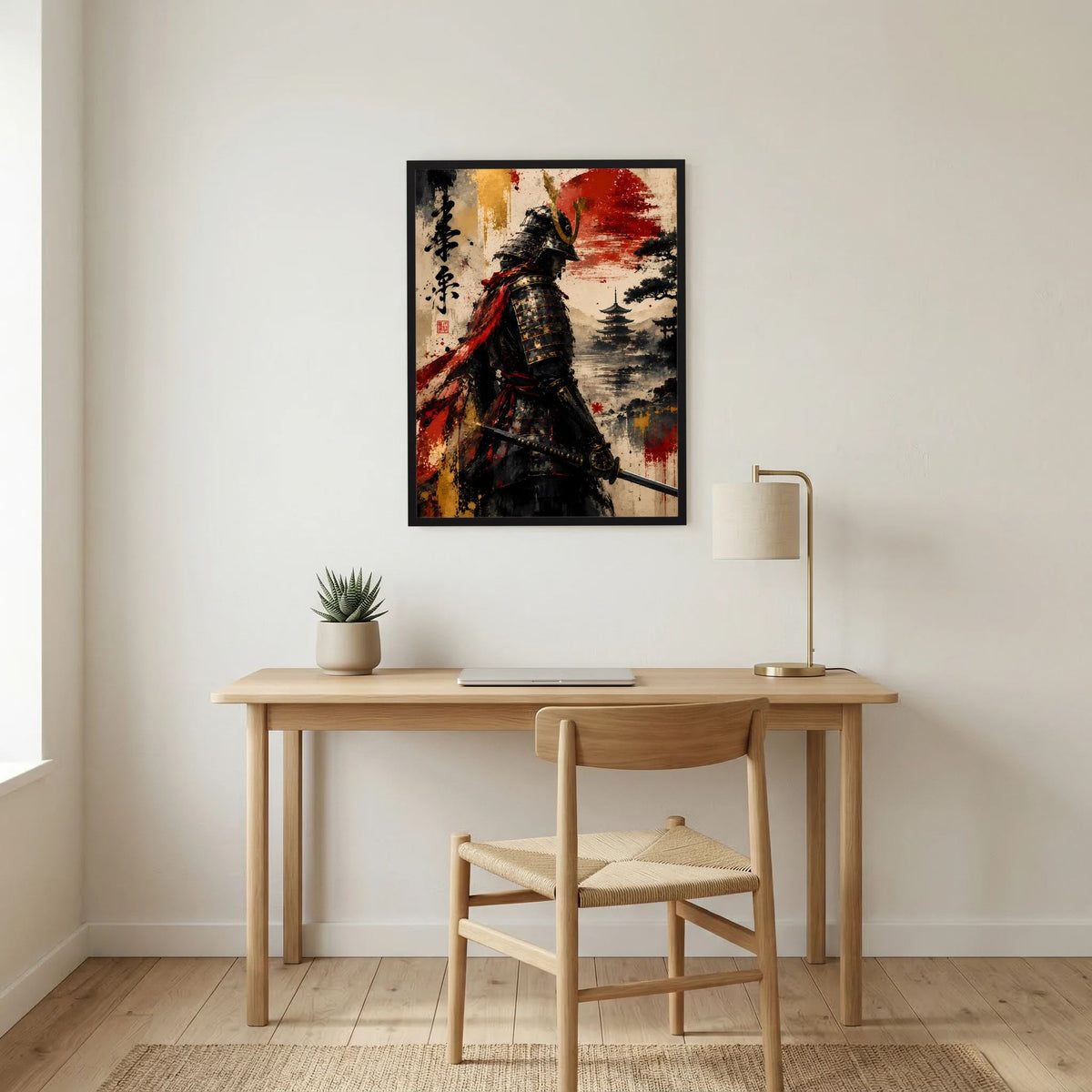 Poster mit Samurai in Schwarz, roter Sonne und orange-roter Farbfläche, im schwarzen Rahmen.