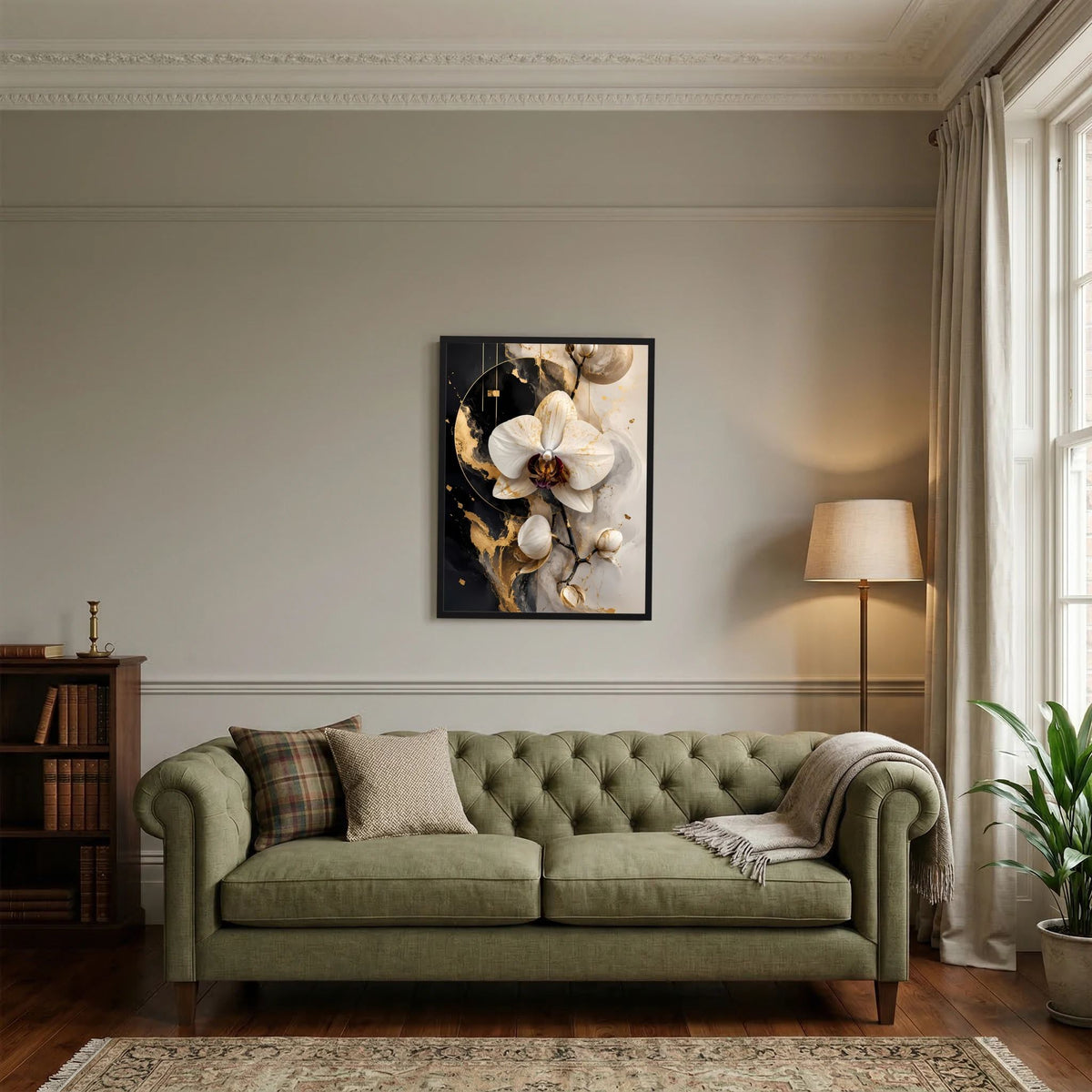 Florales Poster mit weißen Orchideenblüten und goldenen Sprenkeln im schwarzen Rahmen