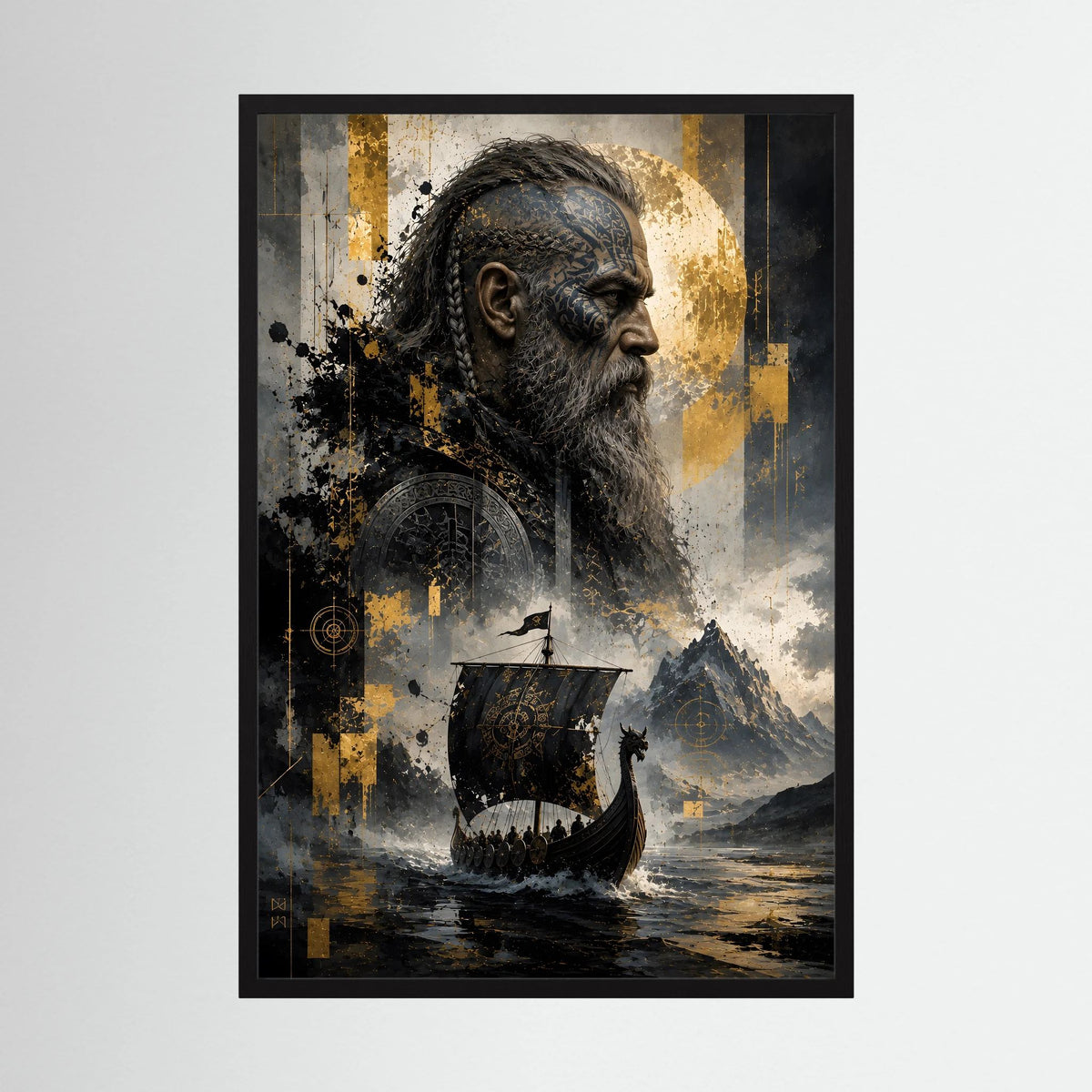 Hochformatiges Kunstposter mit Wikingerkopf im Profil, Wikingerschiff und gold-schwarzem Design, ohne Rahmen.