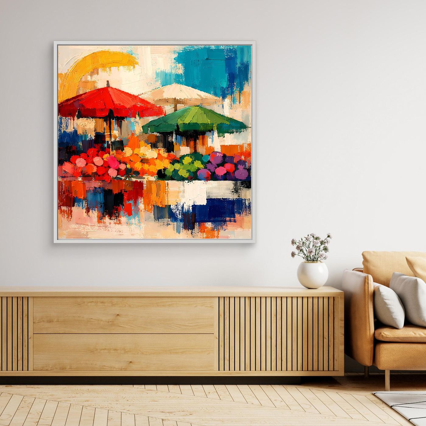 Leinwand-Wandbild mit bunten Sonnenschirmen und Marktständen, schwarzer Rahmen