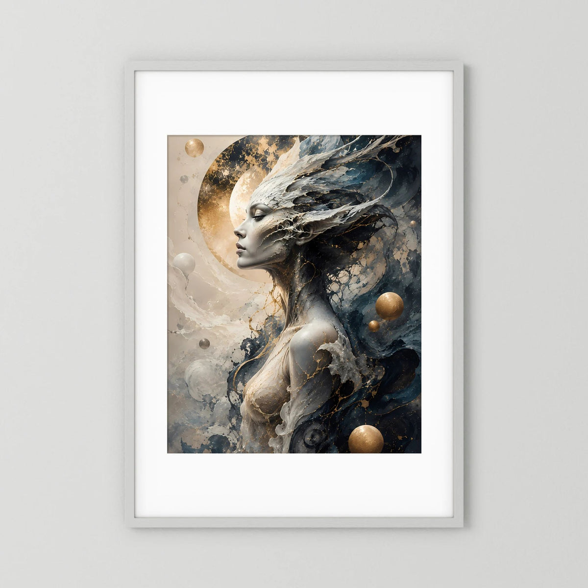 Kosmische Göttin | Mystische Fantasy Frau in Schwarz Gold | Poster Hochformat