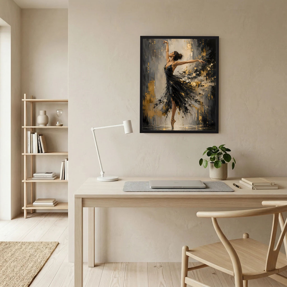 Kunstposter mit Ballerina in schwarzem Tutu und goldenen Spritzmustern, hochformatig