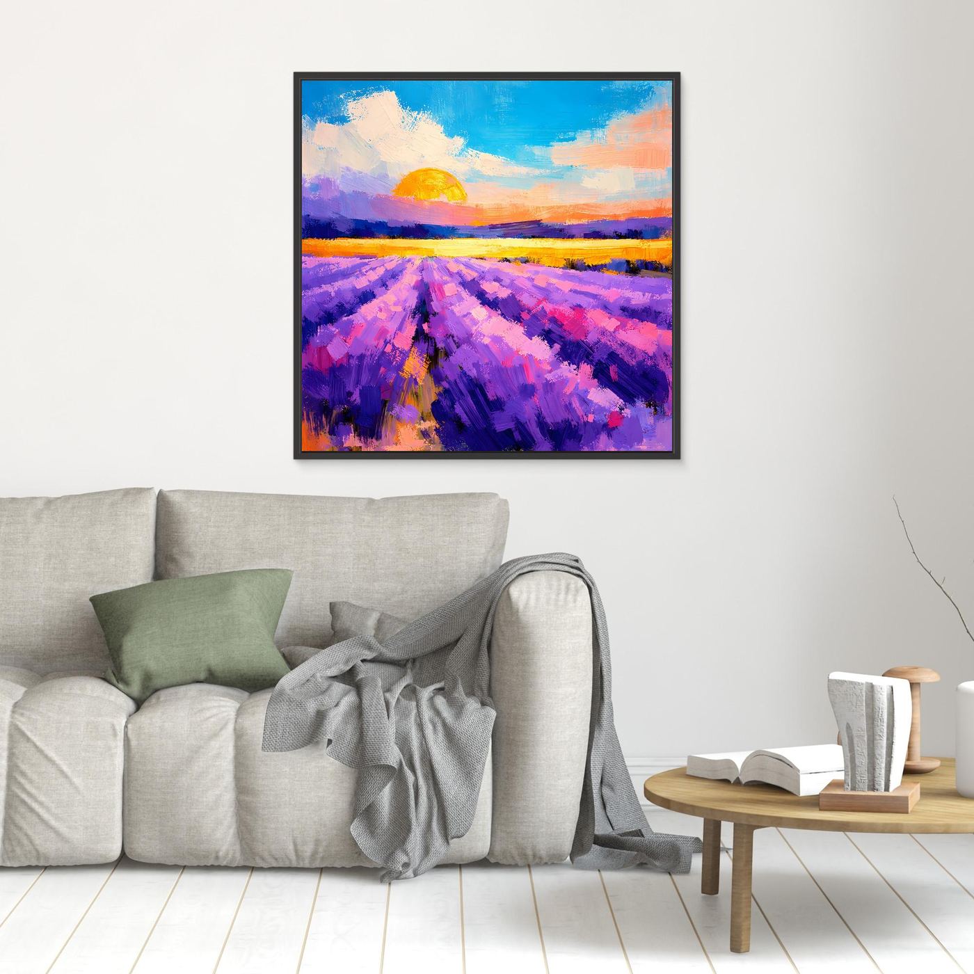 Wandbild auf Leinwand mit orangefarbener Sonne über violettem Lavendelfeld, schwarz gerahmt