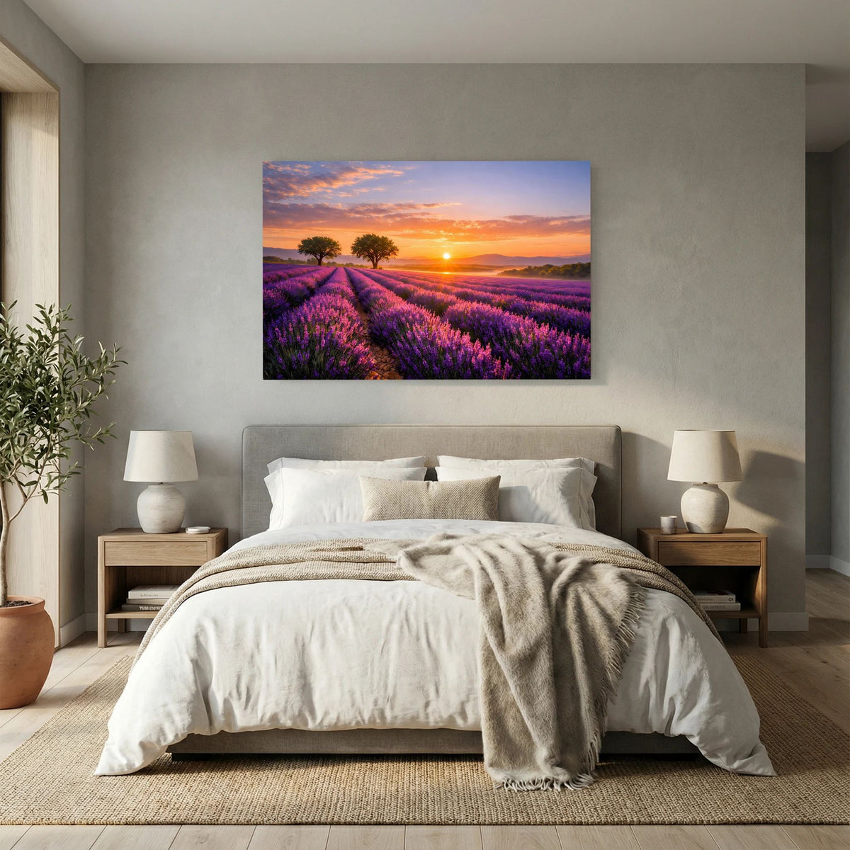 Lavendelfeld-Wandbild im Querformat mit Sonnenuntergang, lila Blütenreihen und Sonnenkreis