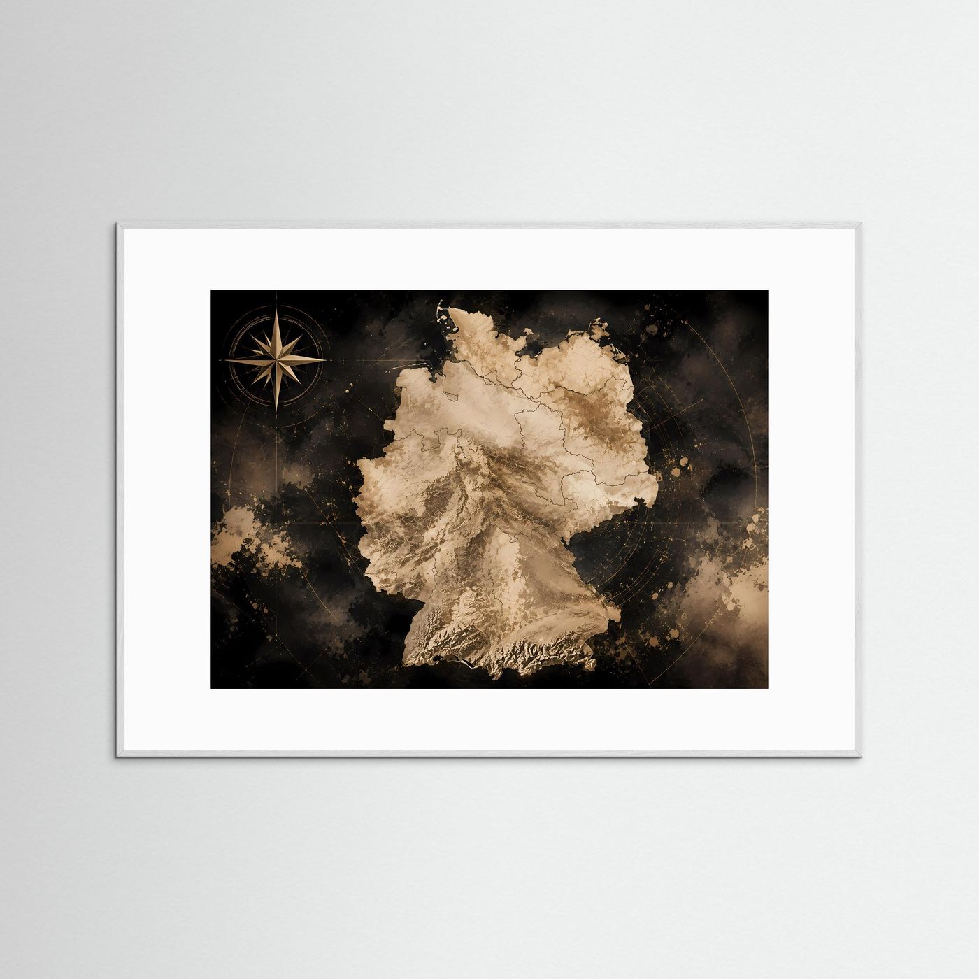 Querformat-Poster: Deutschlandkarte in Beige/Schwarz-Gold mit Kompass; weißer Rahmen