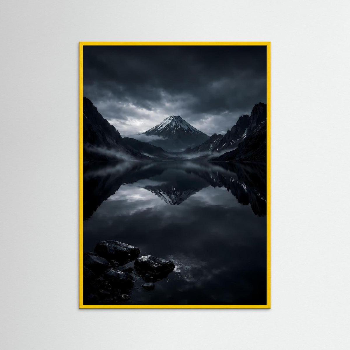 Wandbild: Bergsee mit Vulkankegel und spiegelnder Reflektion, gelber Rahmen