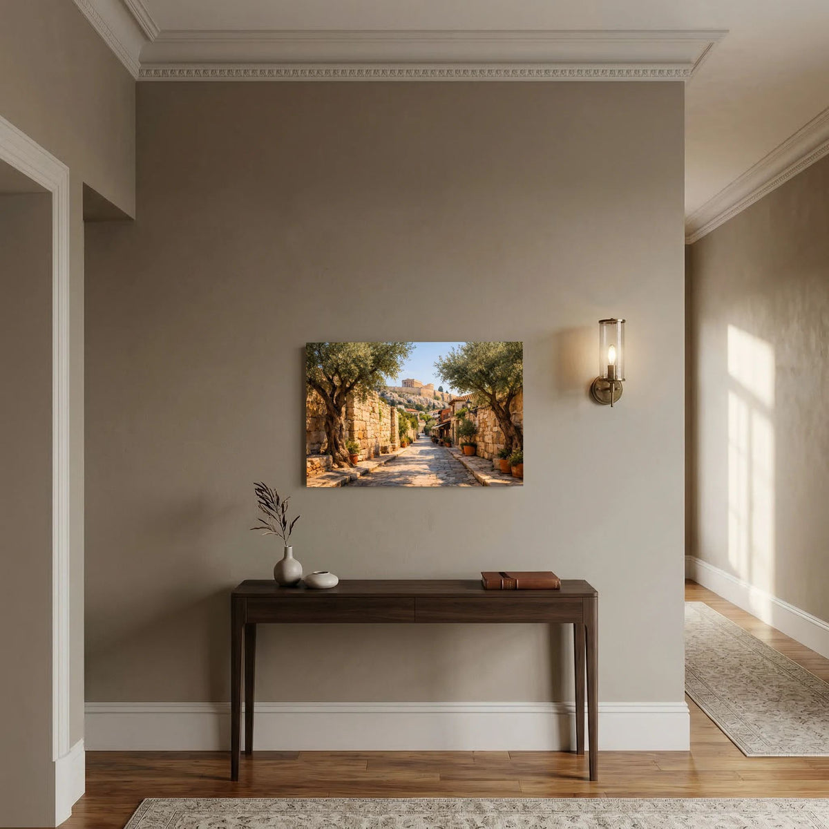 Wandbild im Querformat mit Motiv einer Gasse in Athen, Akropolis im Hintergrund