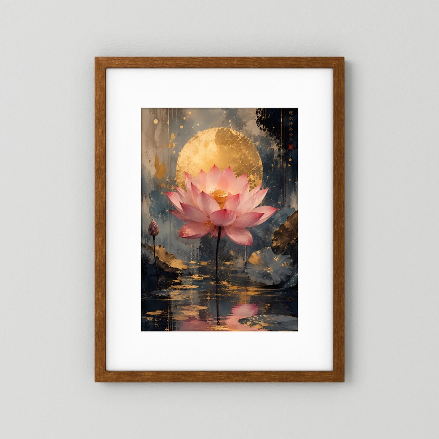 Hochformat-Poster mit rosafarbener Lotusblüte über Wasser, brauner Rahmen