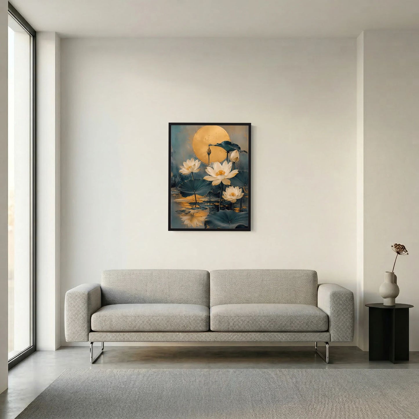 Gerahmtes Poster im Hochformat mit goldenem Mond und Lotusblüten