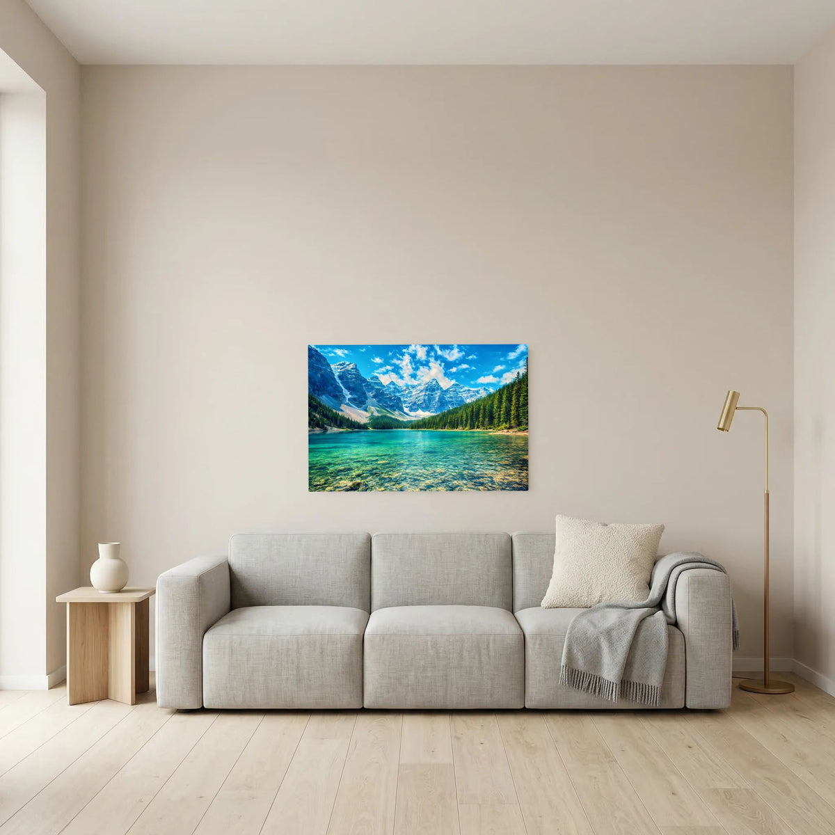 Wandbild mit türkisfarbenem Bergsee und schroffen Bergen, querformatig