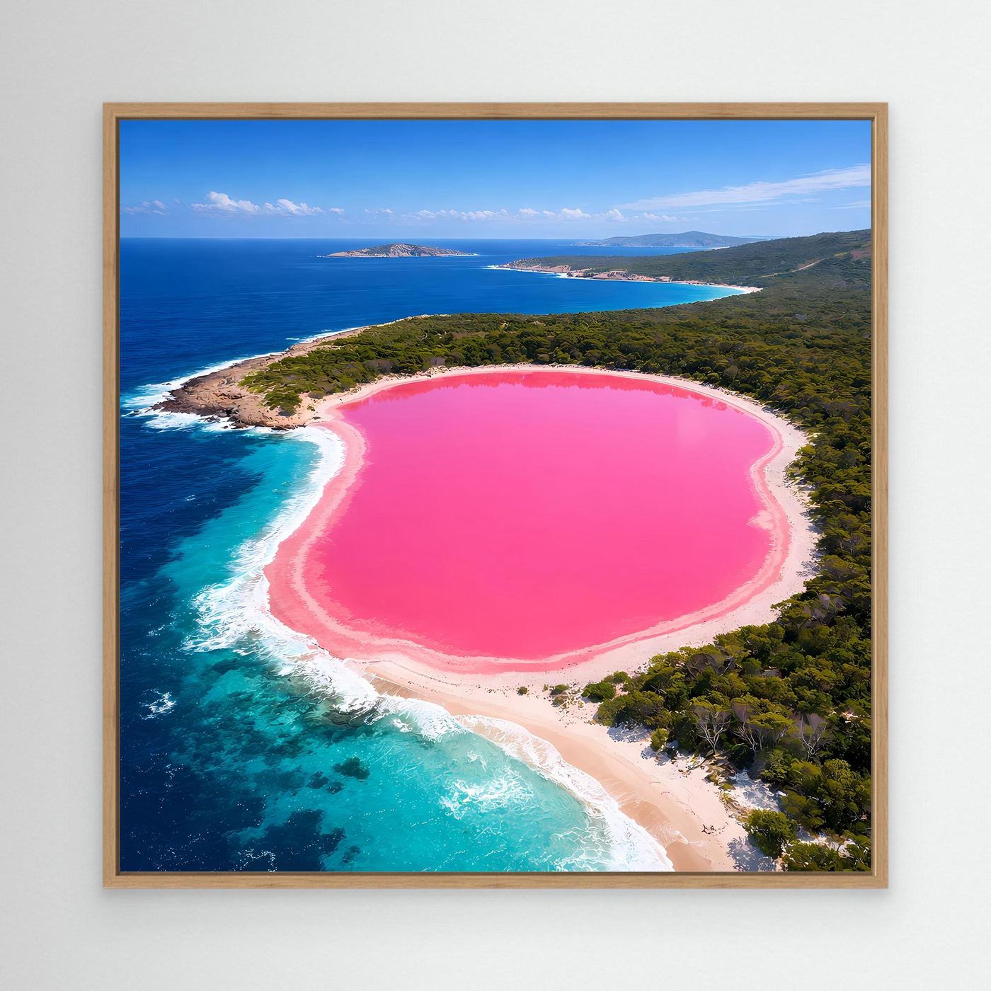 Leinwandbild mit rosa See und Küstenlinie im Querformat, Eichenrahmen