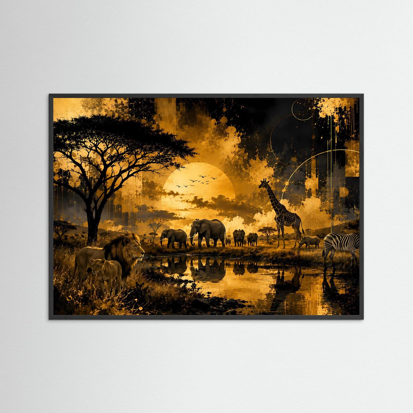 Savannenposter mit Elefanten, Löwe, Giraffe und Zebra in Schwarz-Gold im schwarzen Holzrahmen