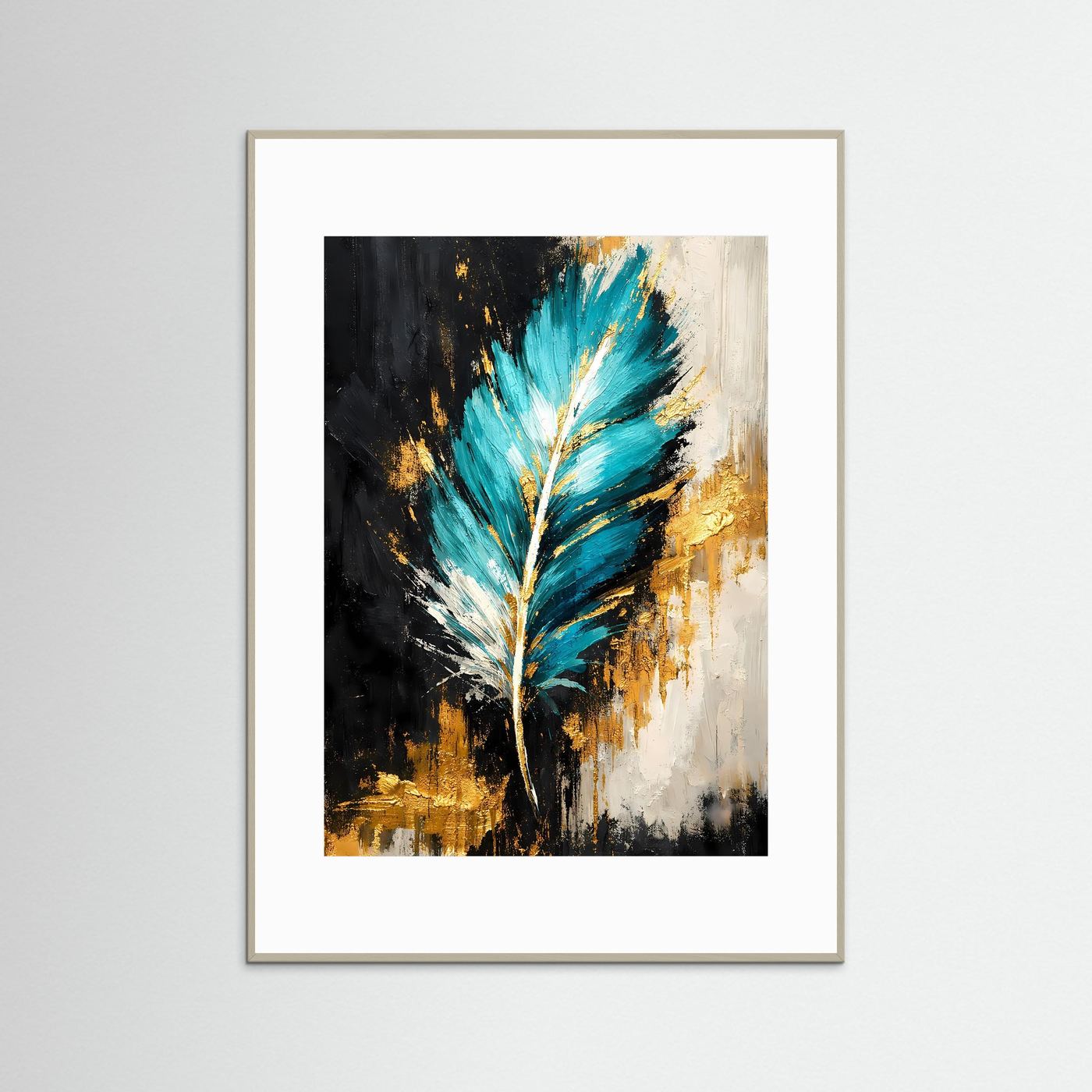 Hochformatiges Kunstposter: türkisfarbene Feder, Goldspritzer, schwarzer Hintergrund, grau gerahmt