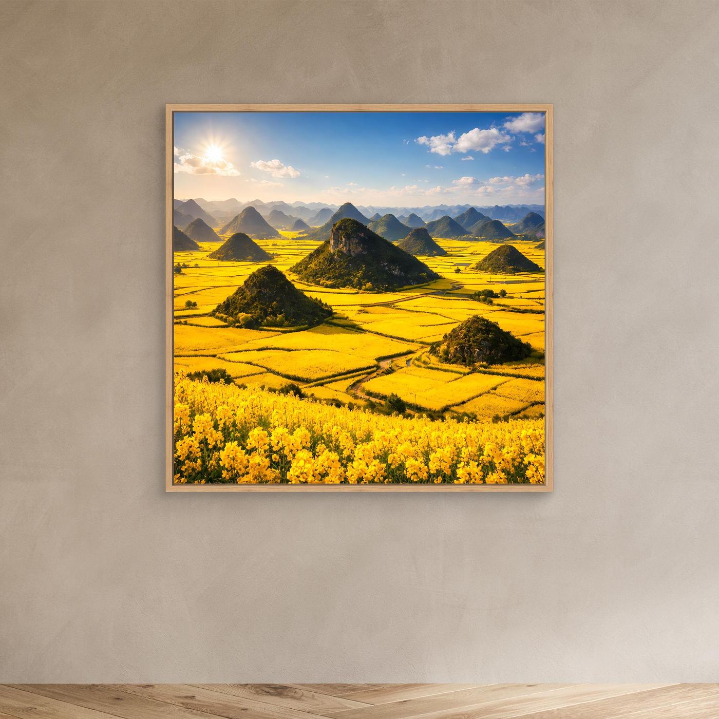 Leinwandbild mit goldenem Rapsfeld und Karstbergen, Holzrahmen (Eiche)