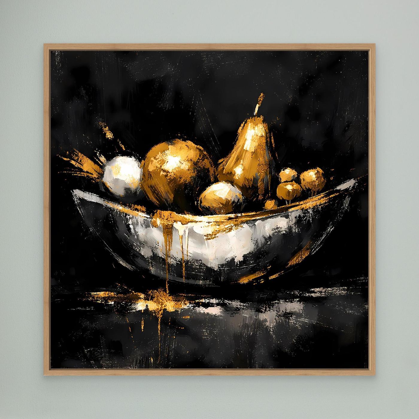 Leinwand Elegante Obstschale in Gold und Silber | Modernes Luxus Stillleben Wandbild