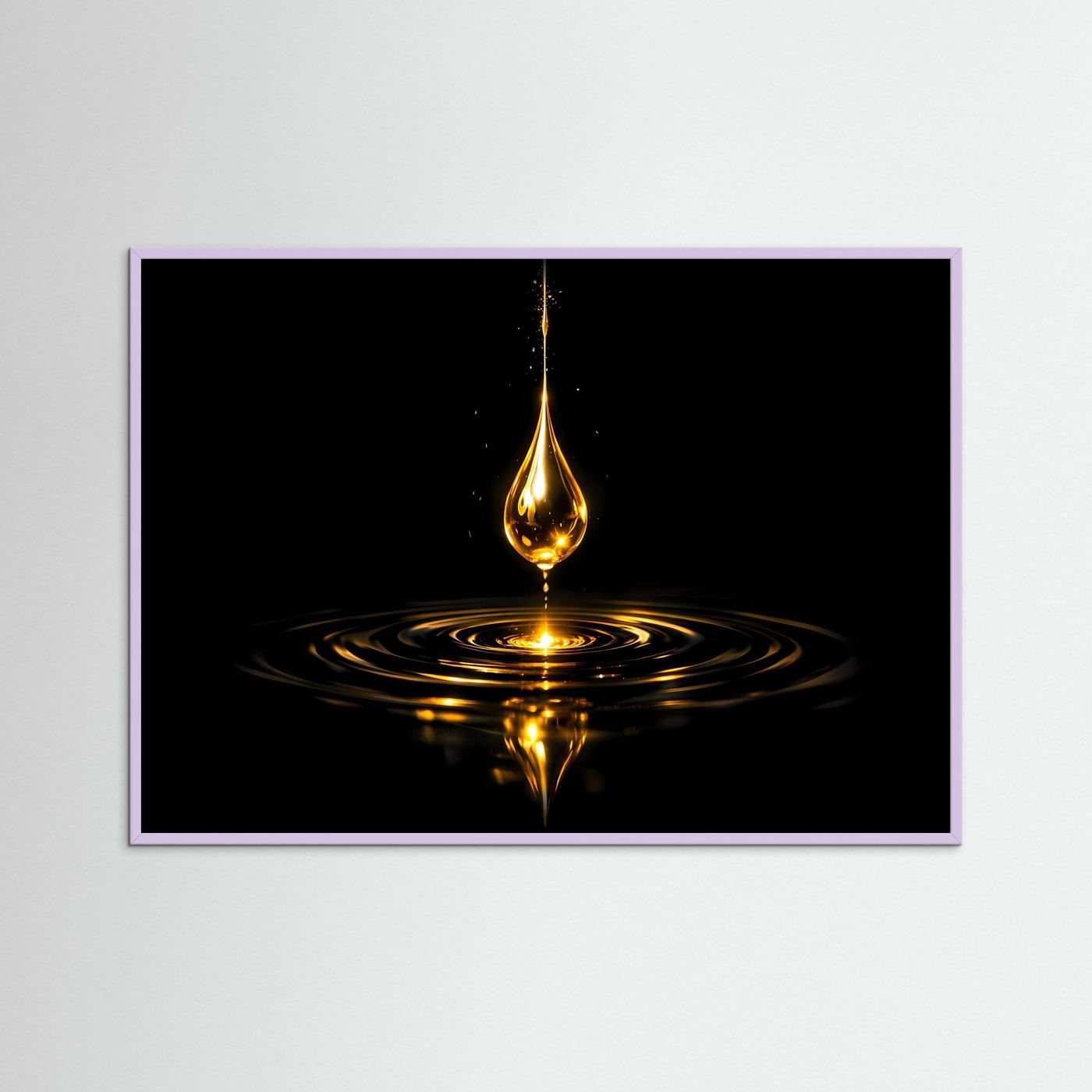 Wandbild mit goldenem Wassertropfen-Detail und Lichtreflex, lila Rahmen