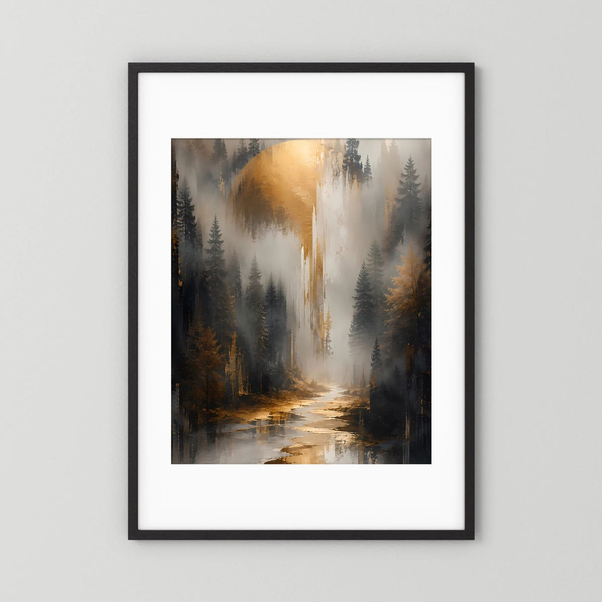 Hochformat-Poster im schwarzen Rahmen, mystischer Wald mit fließendem Weg im Nebel