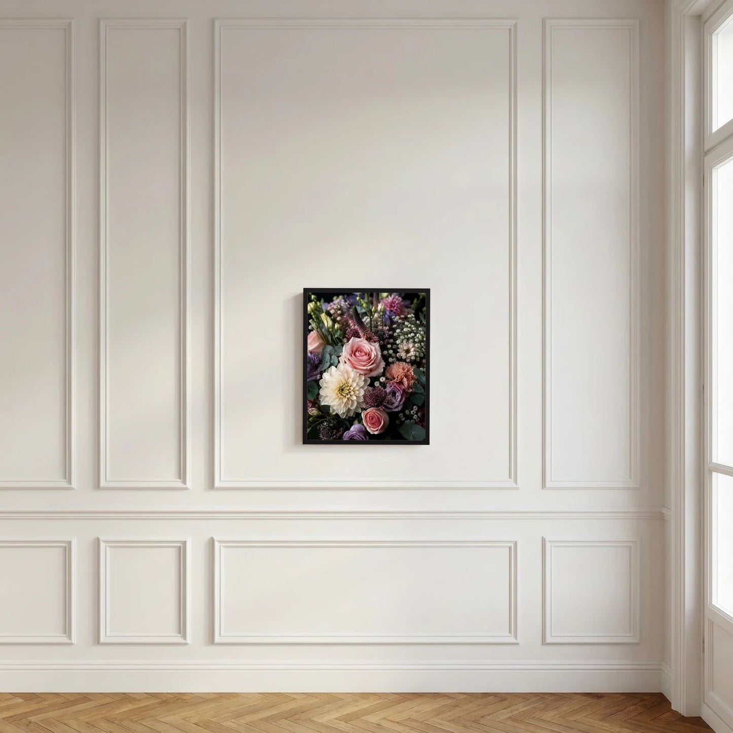 Florales Blumenposter mit Rosenblüten in Pastellfarben, im schwarzen Rahmen