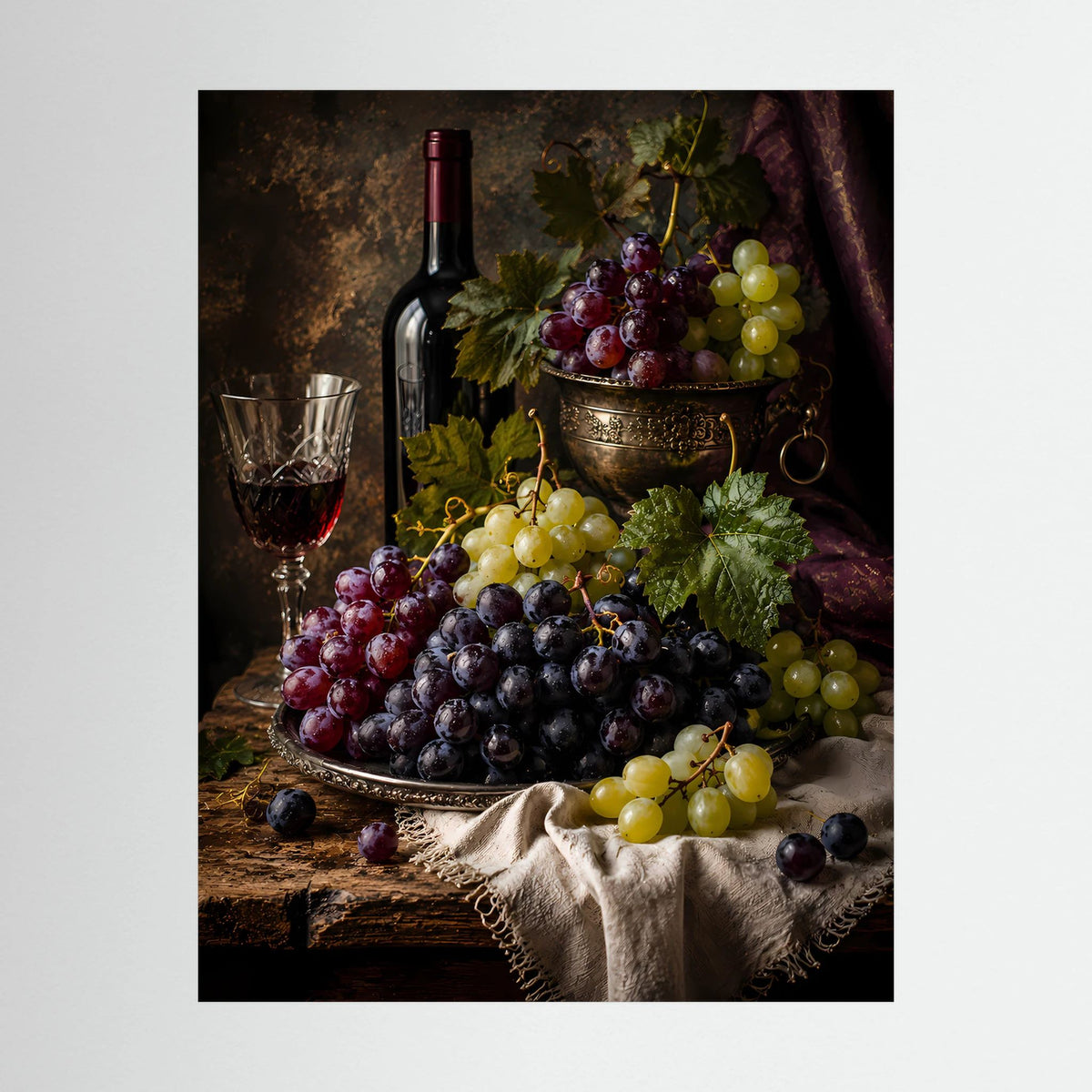 Nahes Hochformat-Poster mit Weinflasche, Weinglas und Trauben