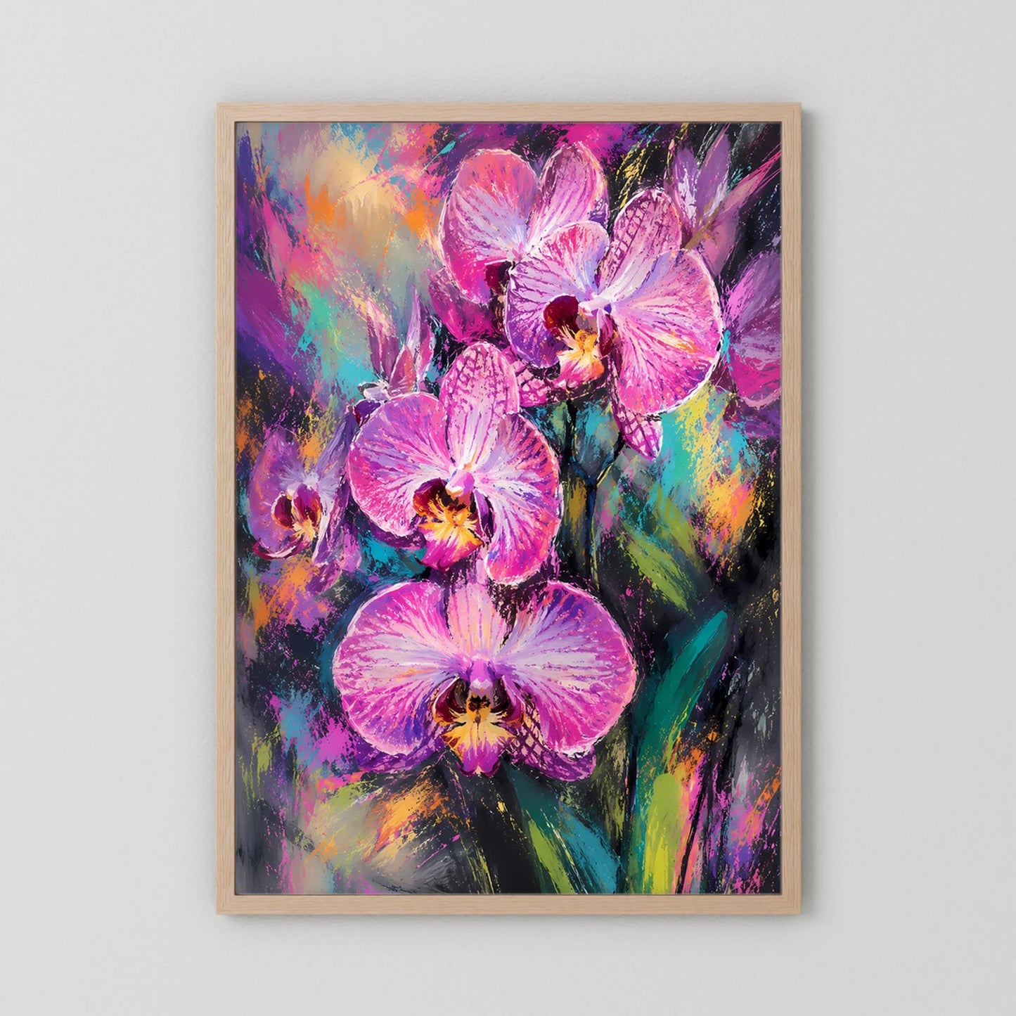 Hochformatiges Kunstposter mit Orchideen in Pink und Violett, brauner Holzrahmen