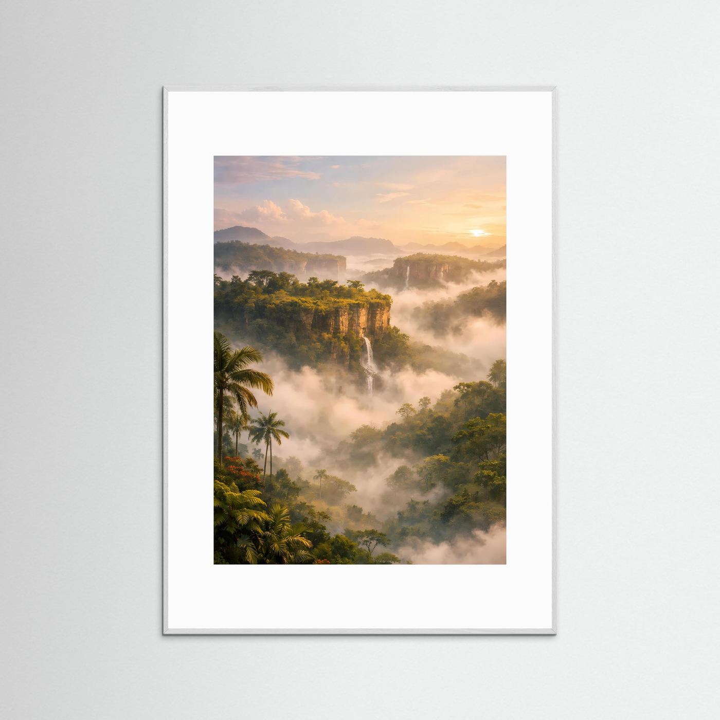 Naturposter im weißen Rahmen mit Dschungel, Wasserfall und Nebel bei Sonnenaufgang