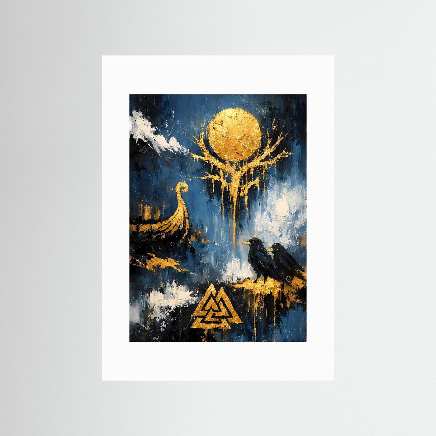 Kunstposter mit weißem Passepartout, abstrakt blau mit goldener Sonne, Baum und schwarzem Rabenmotiv