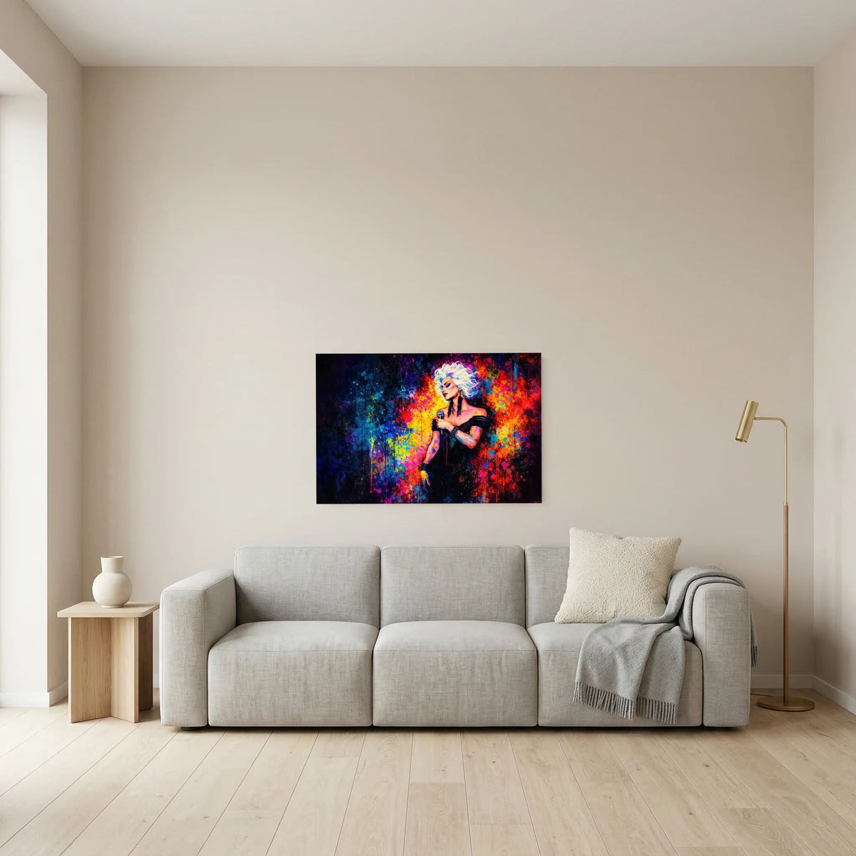 Wandbild mit Sängerin-Motiv, Mikrofon, Pop-Art in kräftigen Farben, Querformat.