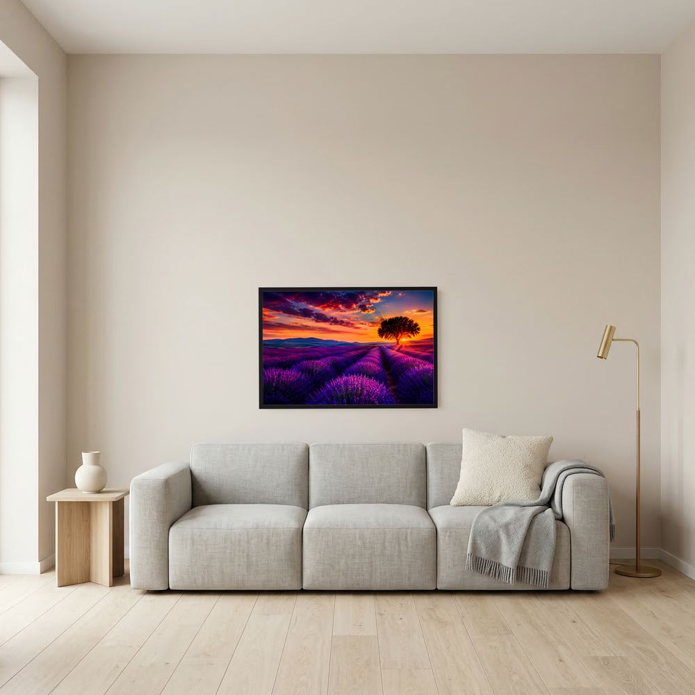 Wandbild mit violettem Lavendelfeld, Baum und Sonnenuntergang, schwarzer Rahmen