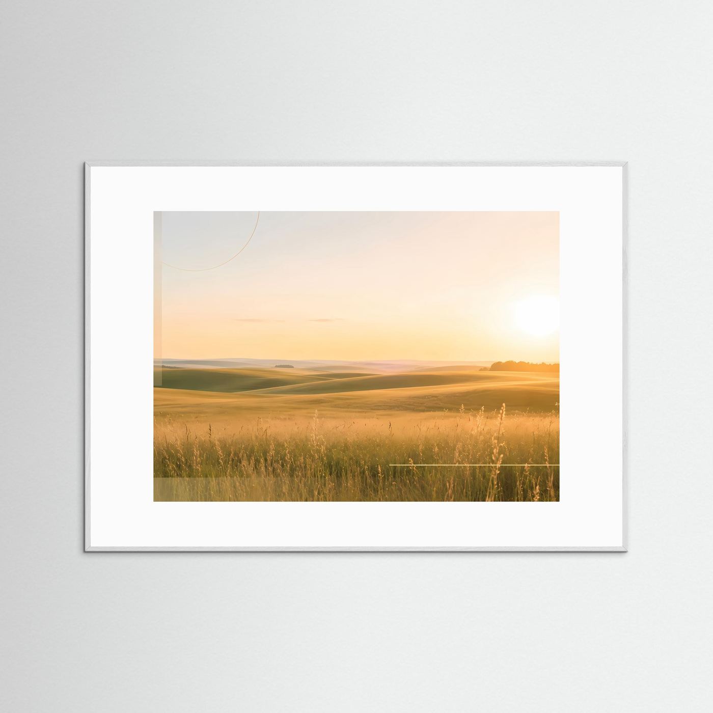 Querformat-Poster mit goldener Wiesenlandschaft bei Sonnenuntergang, weißer Rahmen