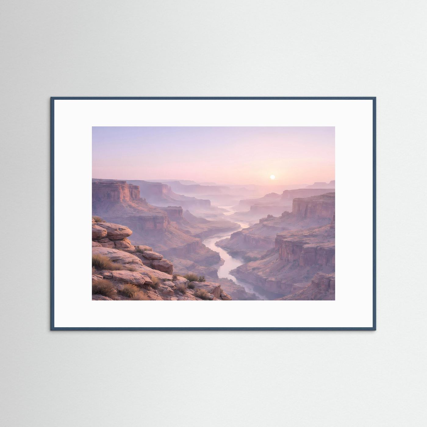 Canyon-Wandbild mit blauem Rahmen und weißem Passepartout