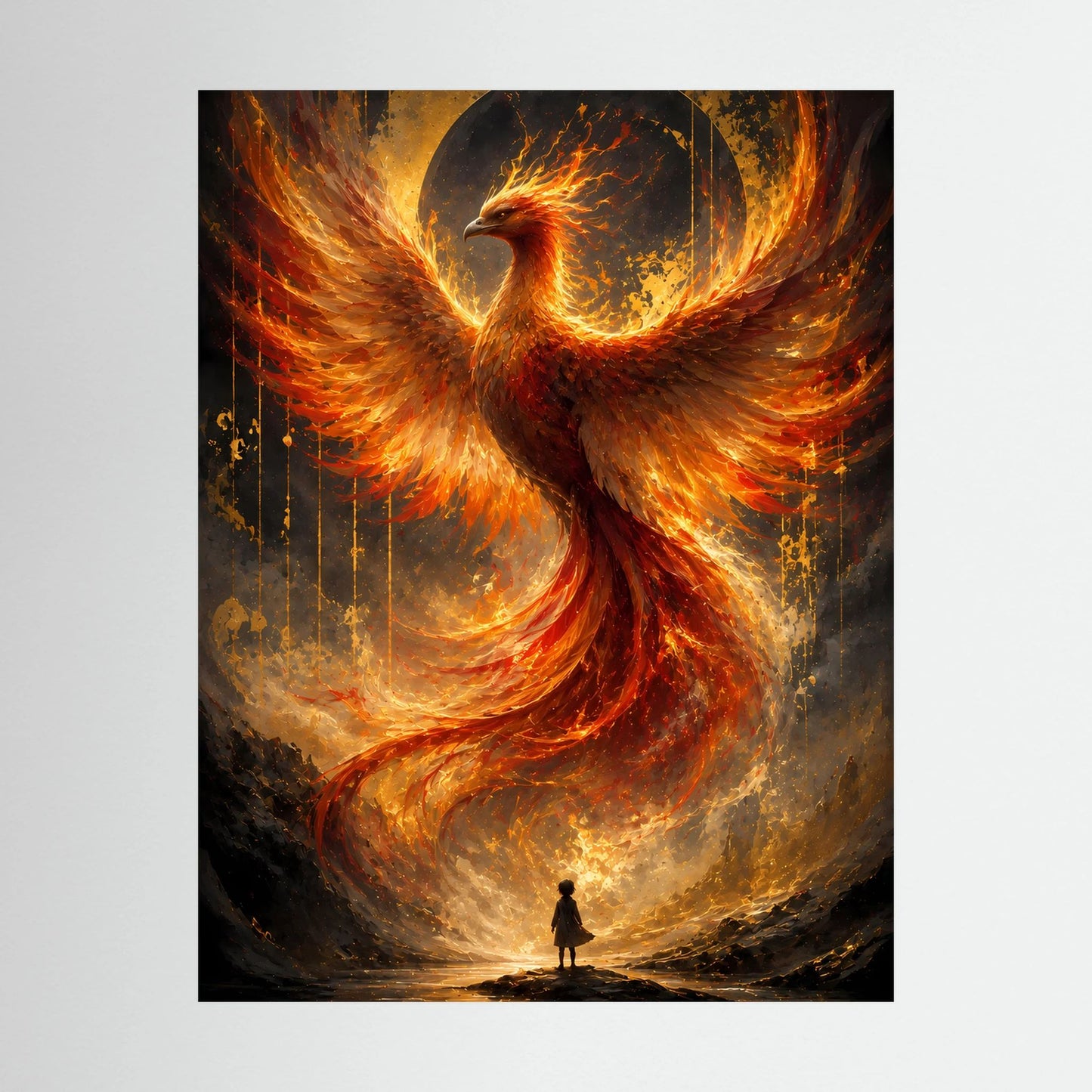 Nahansicht Hochformat-Poster: Phönix aus Feuer in Gold/Orange, schwarzer Rahmen, unten Figur