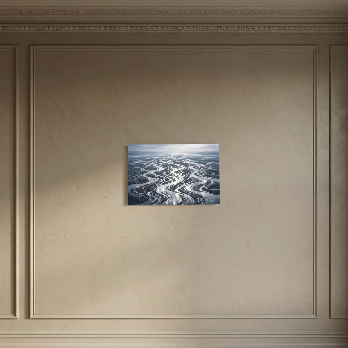 Wandbild im Querformat mit heller Umrandung: Flussdelta aus Vogelperspektive, blau-grau