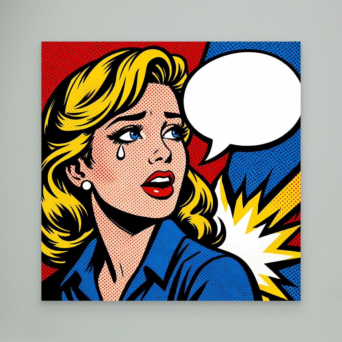 Leinwandbild mit Pop-Art-Frau im Nahdetail, blauem Oberteil und leerer Sprechblase