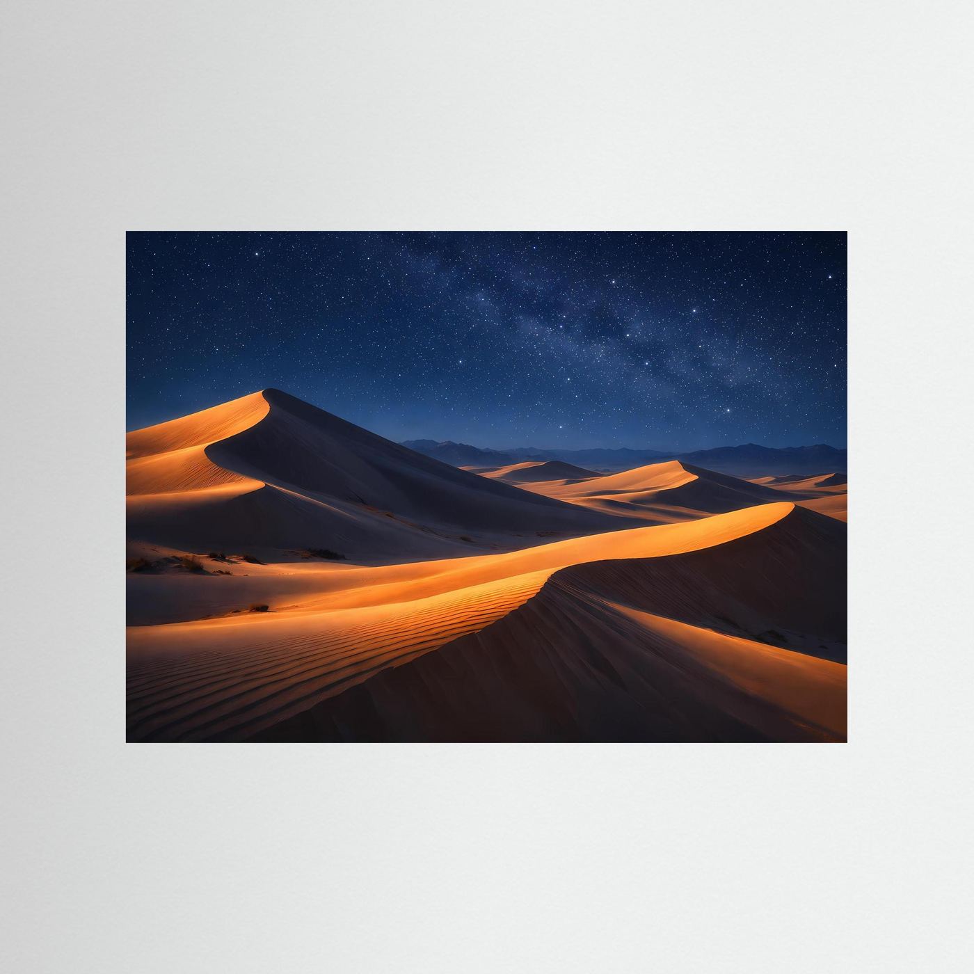 Panorama-Poster mit schwarzem Rahmen: Dünen bei Nacht mit Sternenhimmel