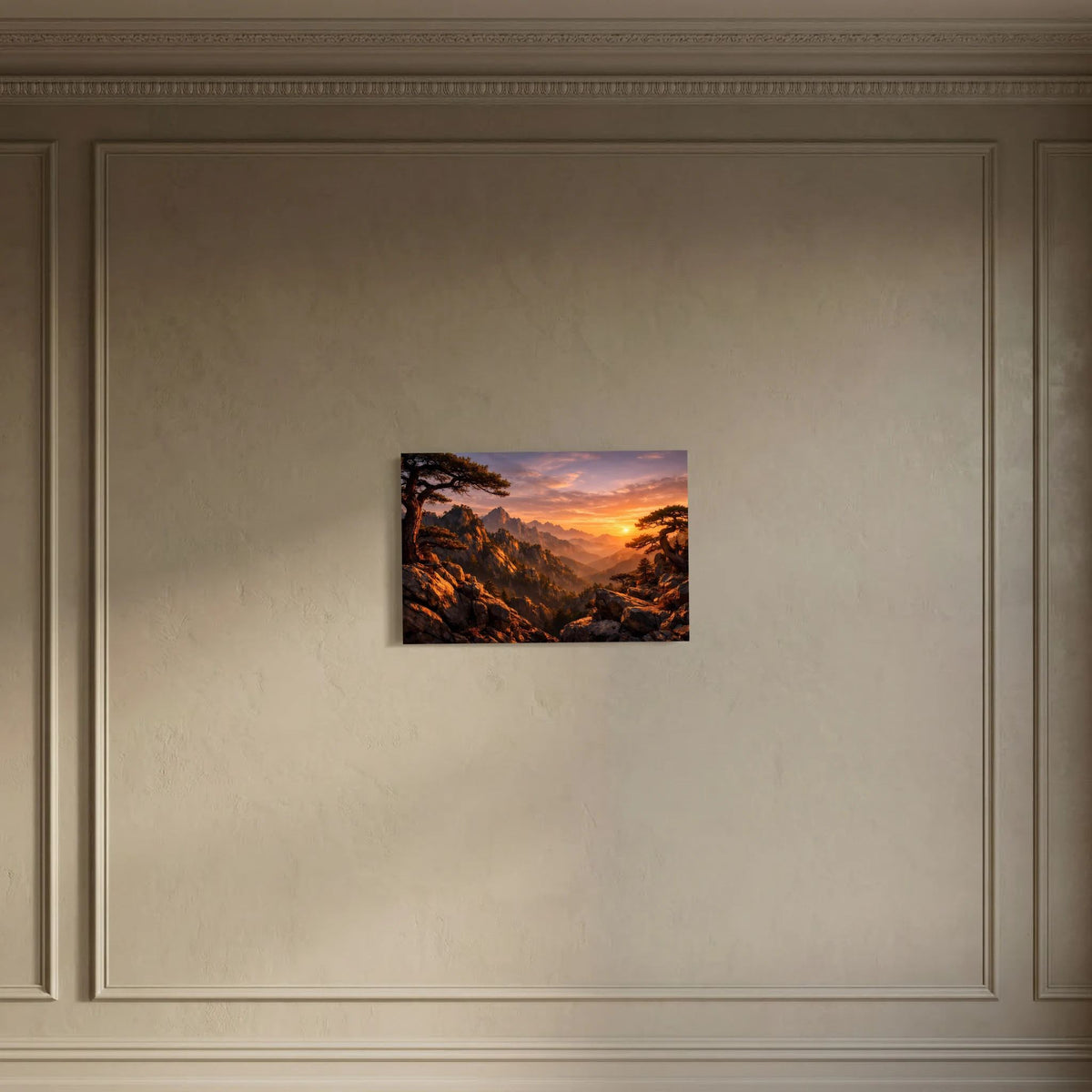 Wandposter im Querformat mit Bergtal, Felsen und Sonne im Sonnenuntergang