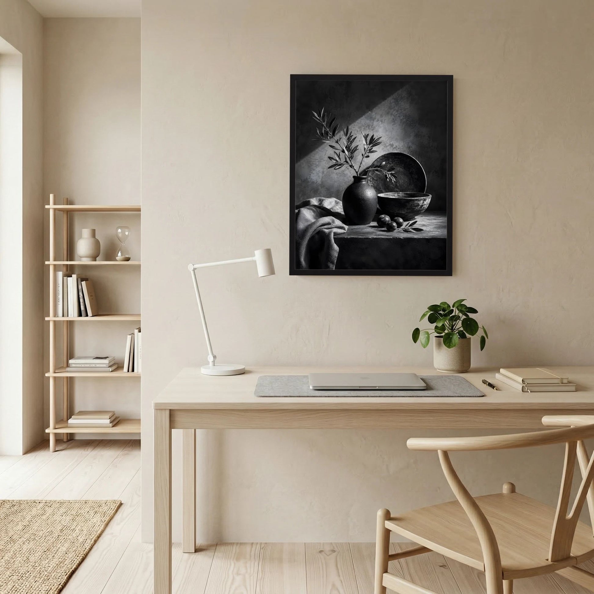 Schwarz-Weiß-Wandposter: Vase mit Olivenzweig, Schale, Kugel-Früchte und Tuch