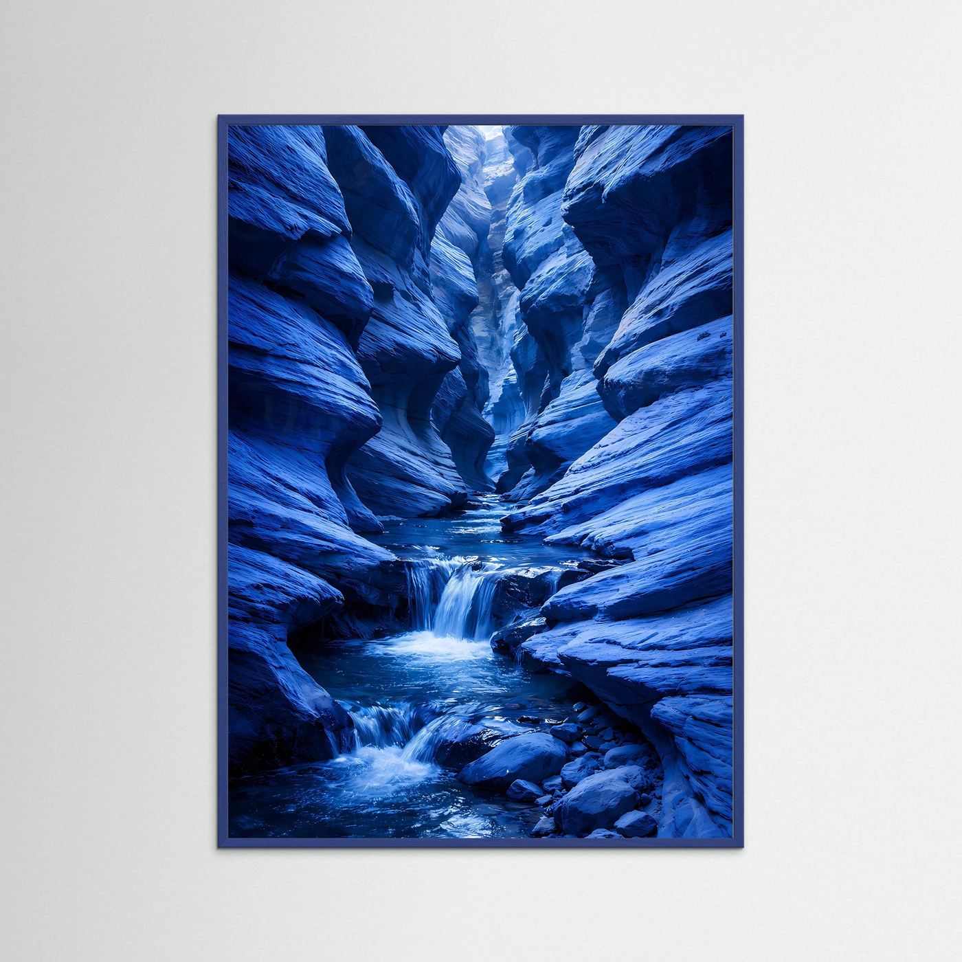 Hochformat-Poster ohne Rahmen, blauer Canyon mit Wasserfall und Flusslauf.