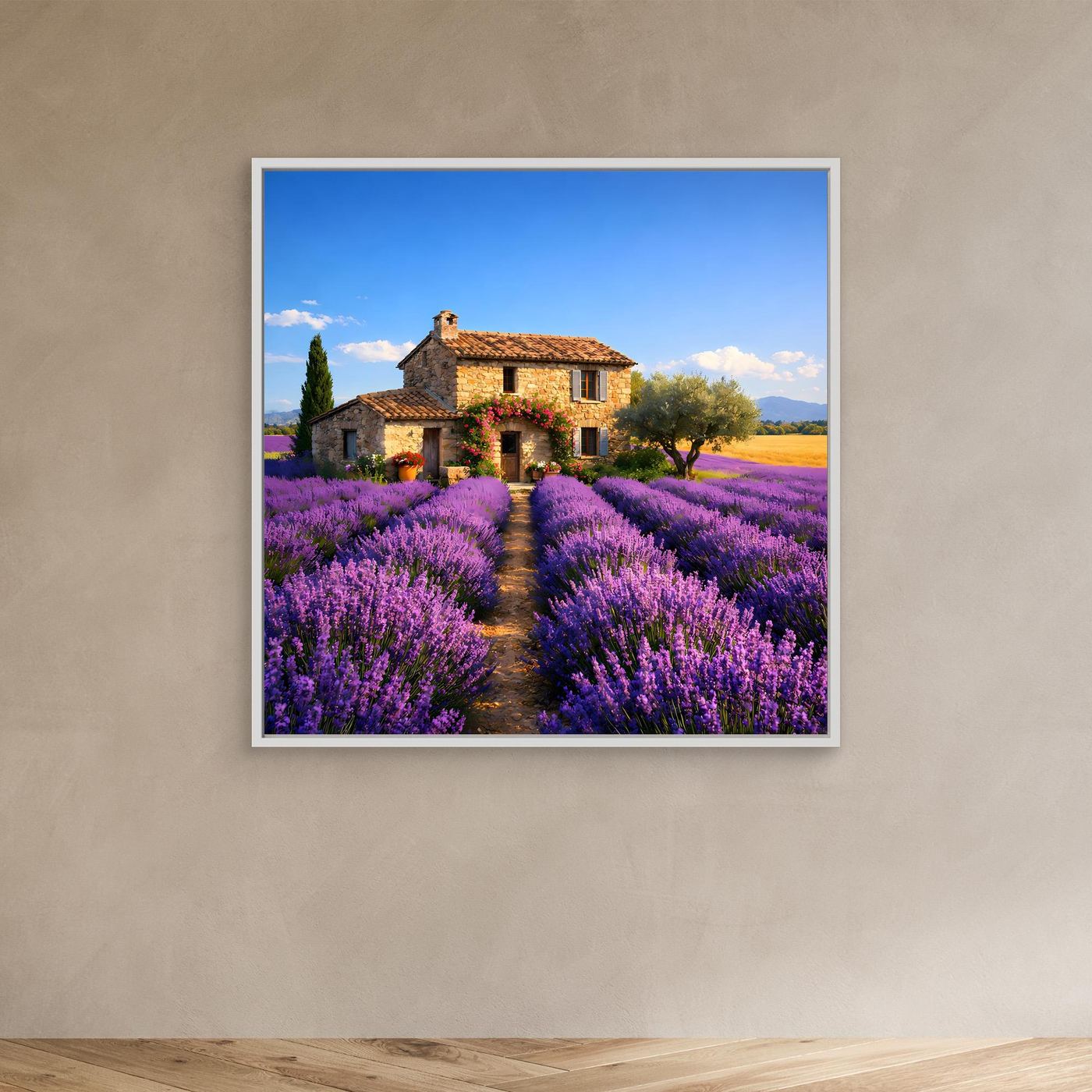 Leinwandbild mit Lavendelfeld und Landhaus im weißen Rahmen an der Wand